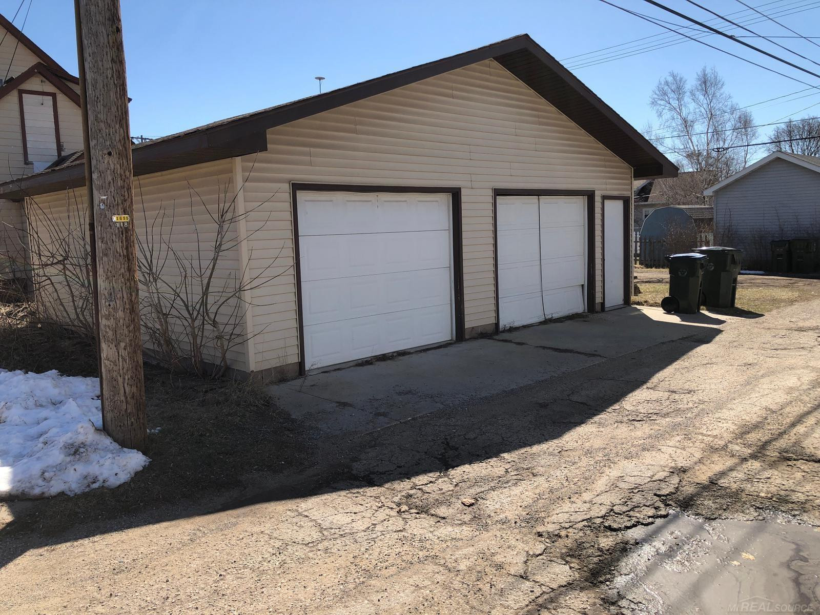 424 S 14th Street, Escanaba, MI 49829 — Photo 2