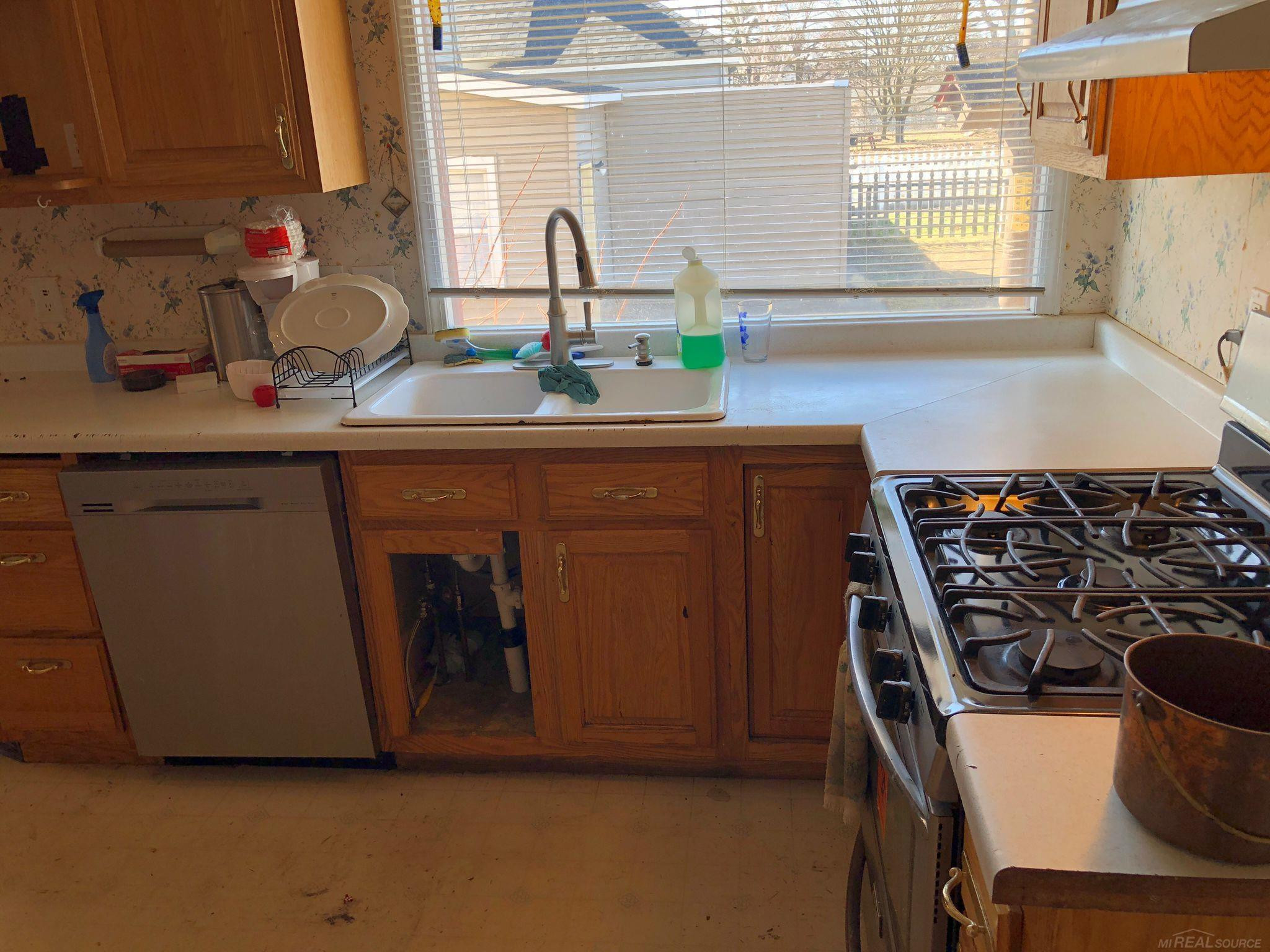 424 S 14th Street, Escanaba, MI 49829 — Photo 28
