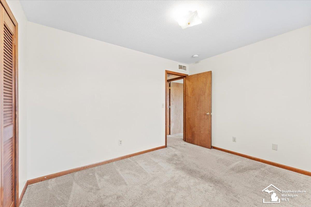 1575 Harbour Boulevard, 170, Trenton, MI 48183 — Photo 14