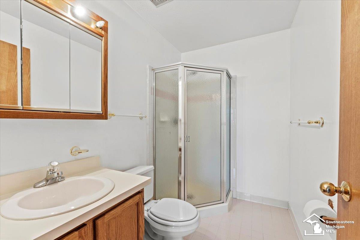1575 Harbour Boulevard, 170, Trenton, MI 48183 — Photo 19