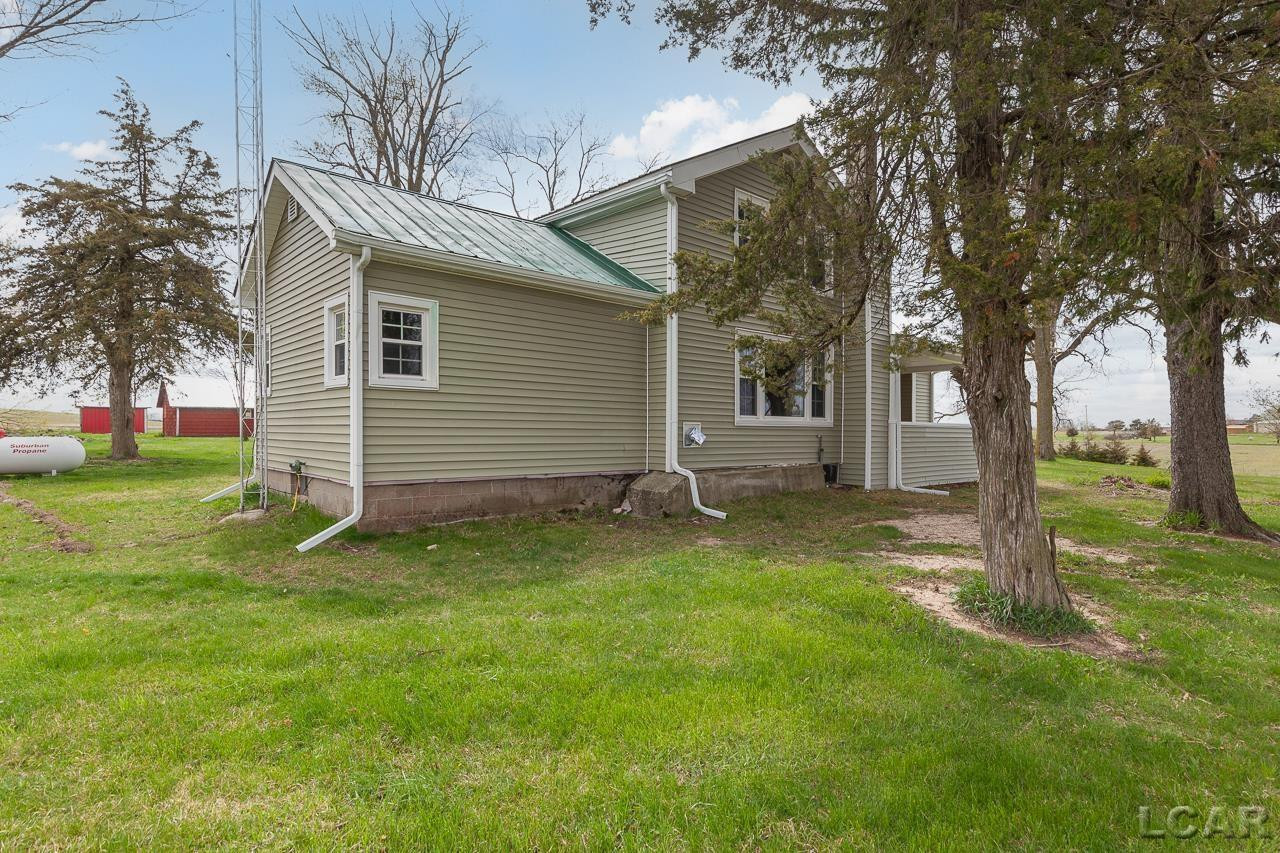 7905 Burton, Adrian, MI 49221 — Photo 2