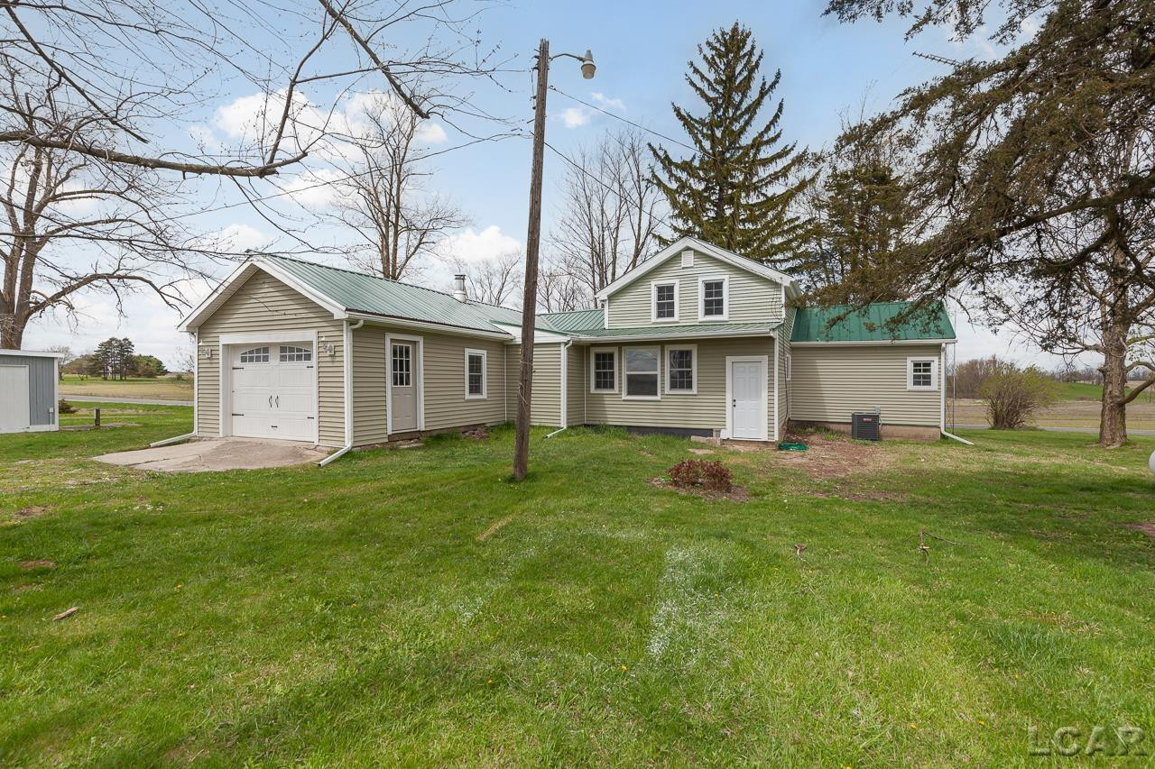 7905 Burton, Adrian, MI 49221 — Photo 3