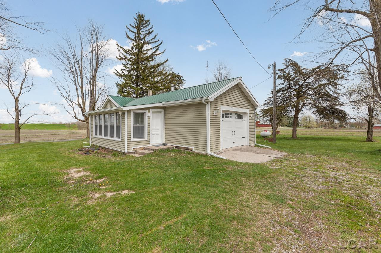 7905 Burton, Adrian, MI 49221 — Photo 5