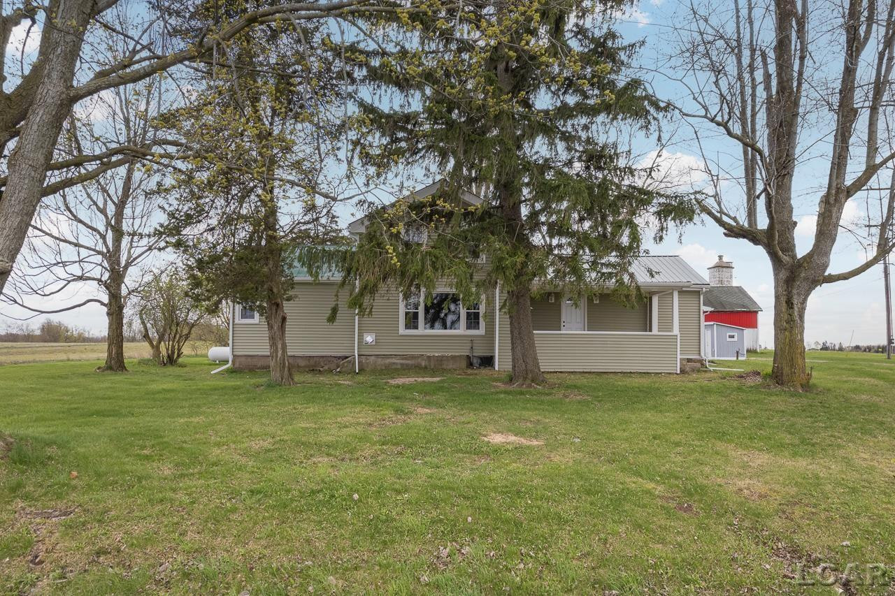 7905 Burton, Adrian, MI 49221 — Photo 8