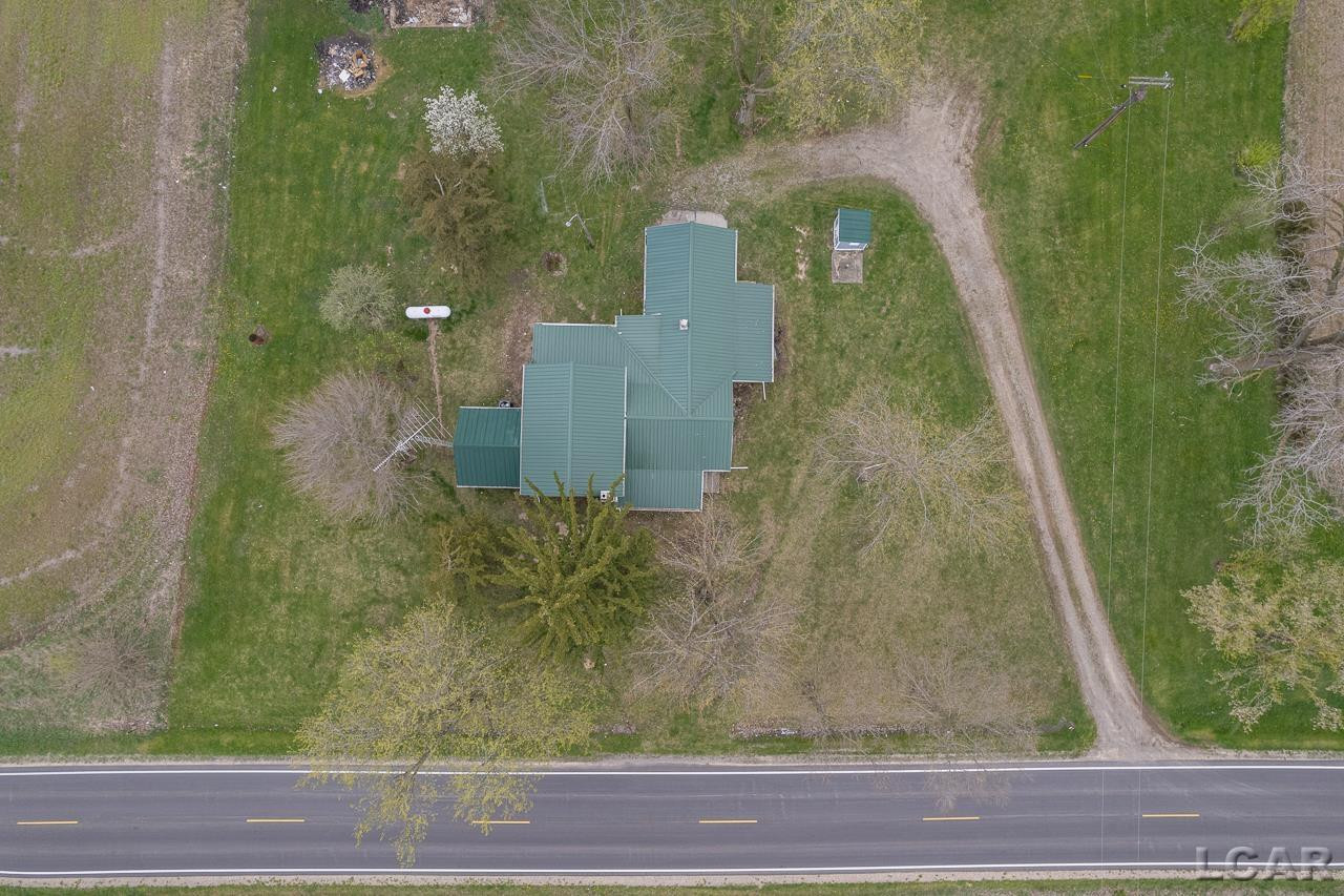 7905 Burton, Adrian, MI 49221 — Photo 9