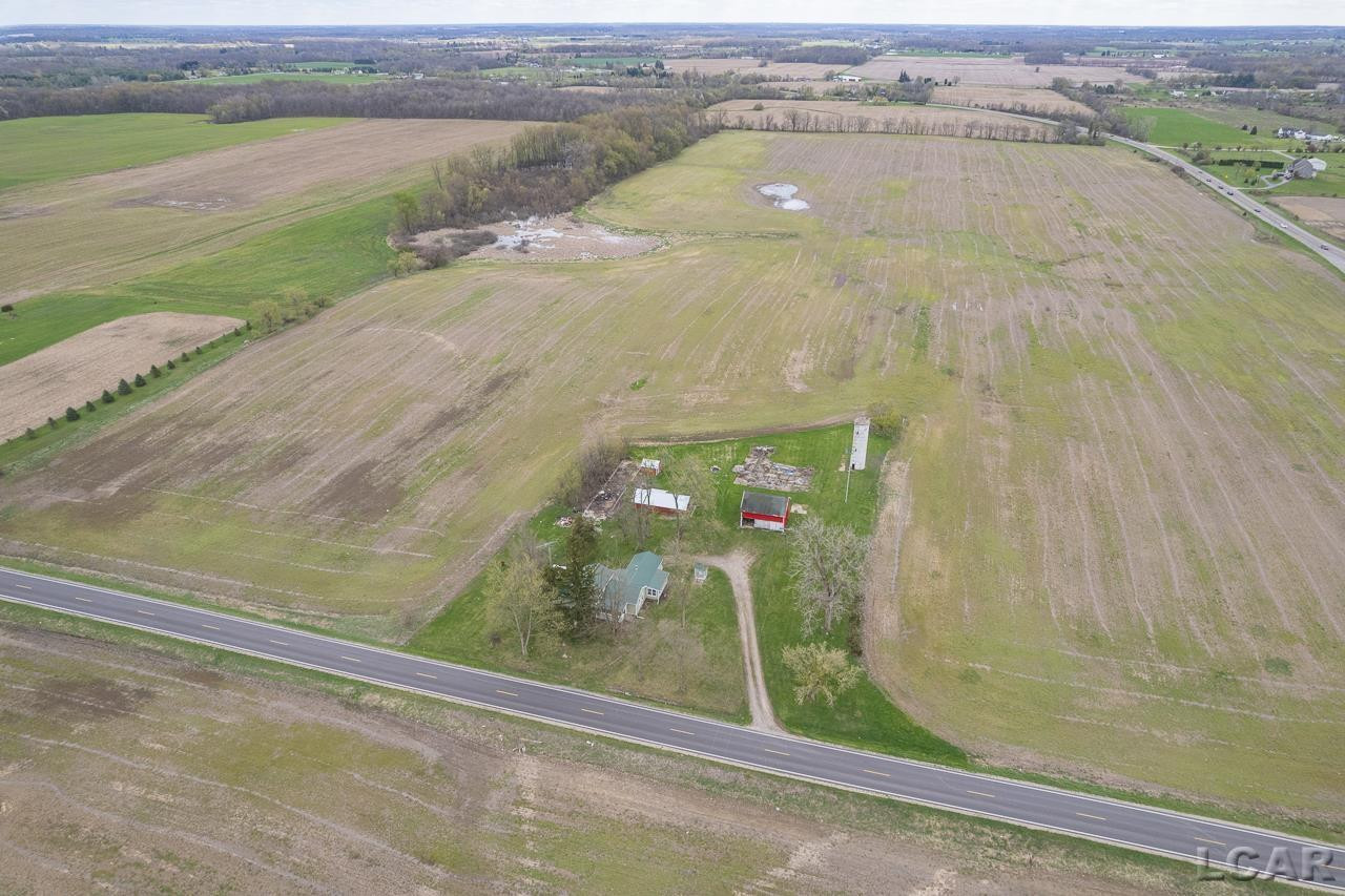 7905 Burton, Adrian, MI 49221 — Photo 11