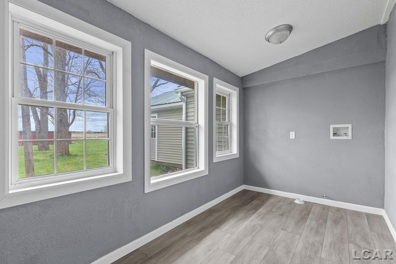 7905 Burton, Adrian, MI 49221 — Photo 32