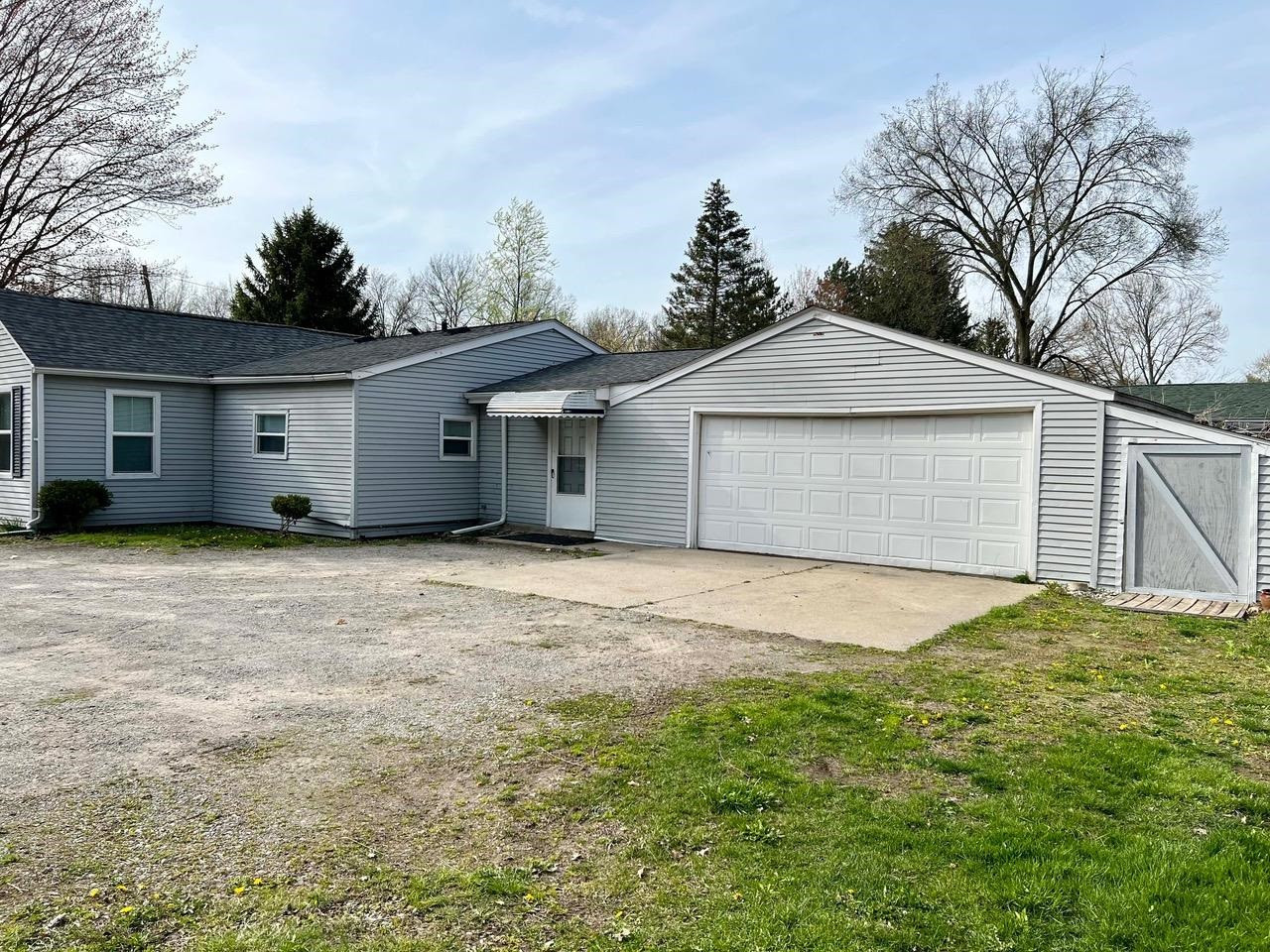 11925 Bueche, Burt, MI 48417 — Photo 3