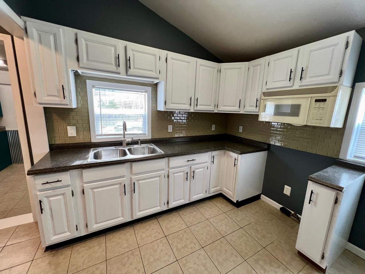 11925 Bueche, Burt, MI 48417 — Photo 10