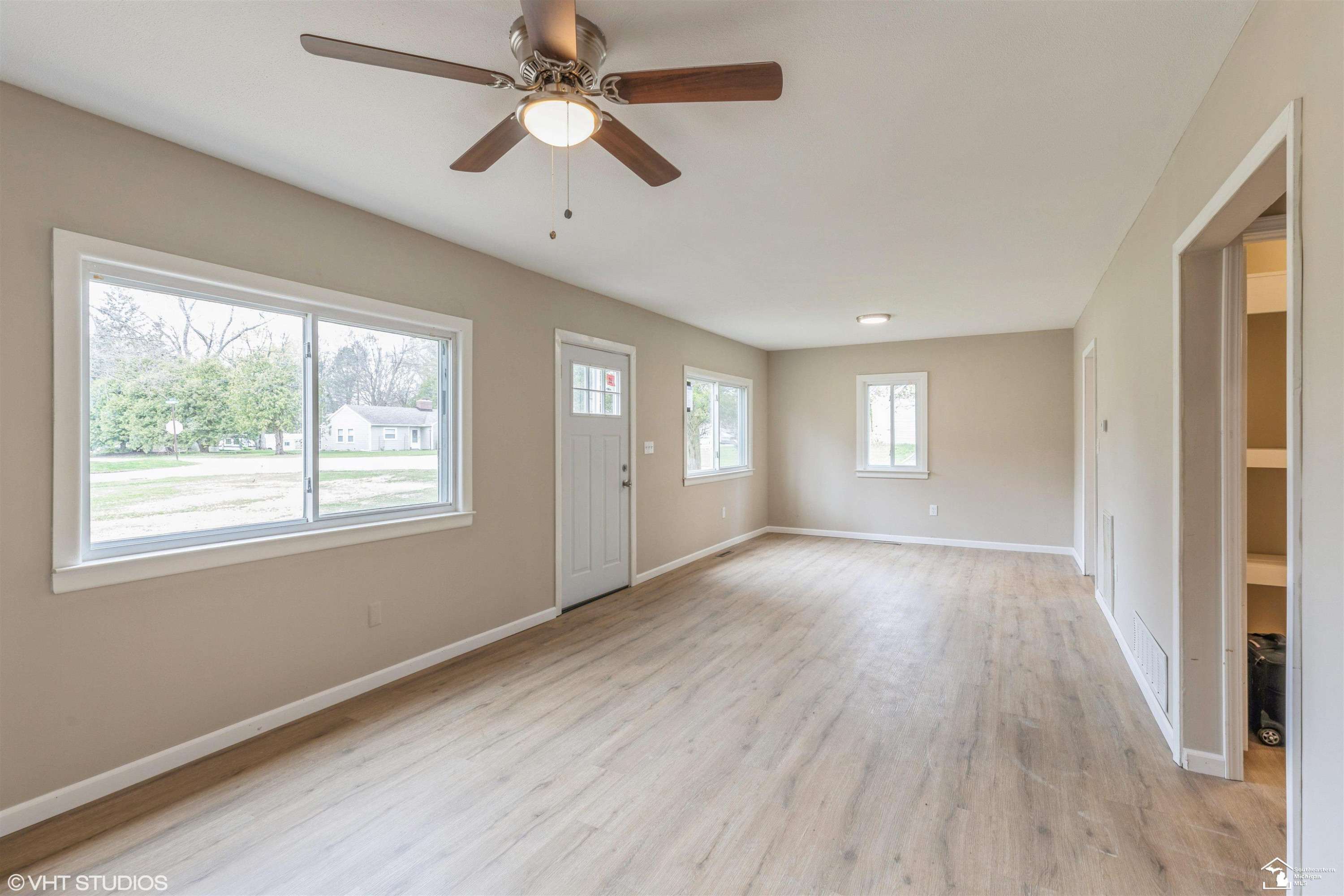 6668 Hazeldell Drive, Temperance, MI 48182 — Photo 4