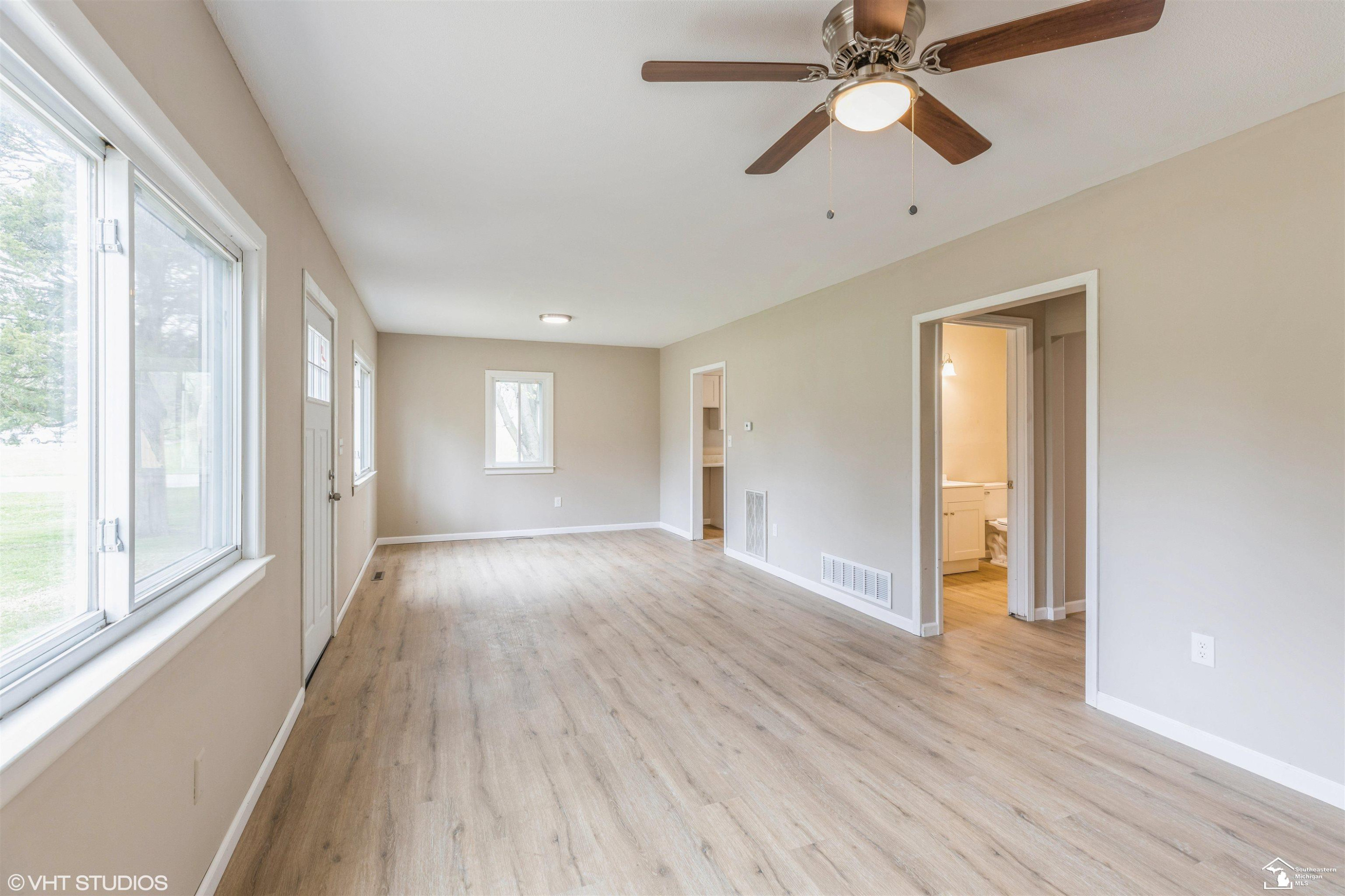 6668 Hazeldell Drive, Temperance, MI 48182 — Photo 5