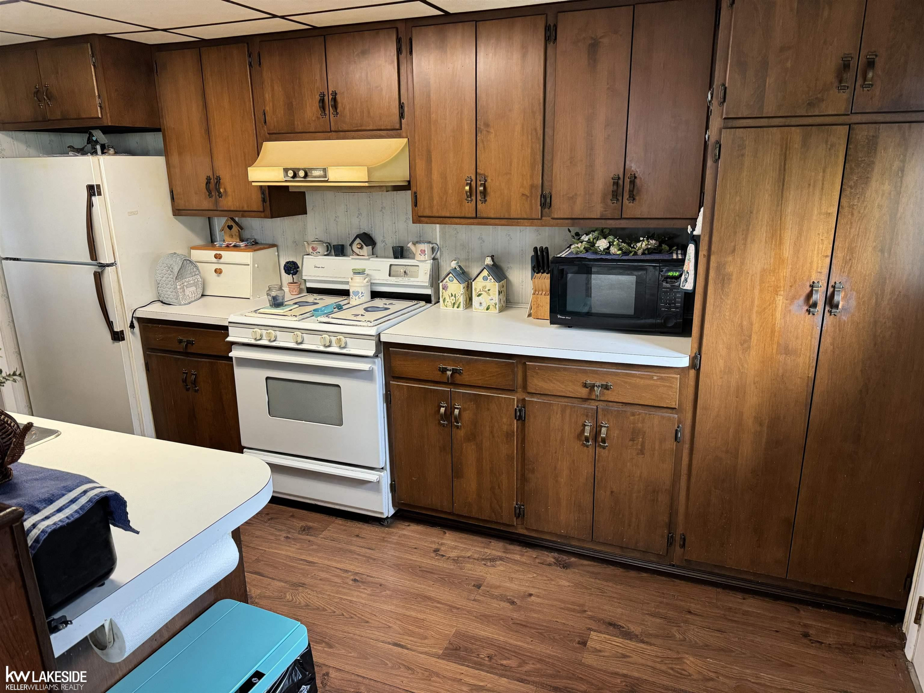 8327 Rowe Drive, MI — Photo 4