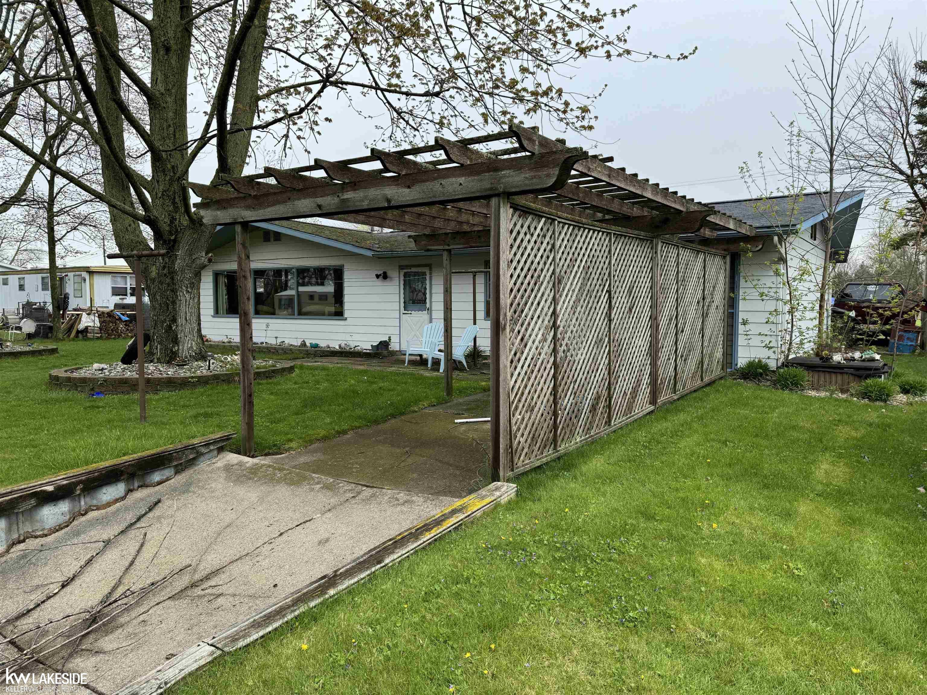 8327 Rowe Drive, MI — Photo 14