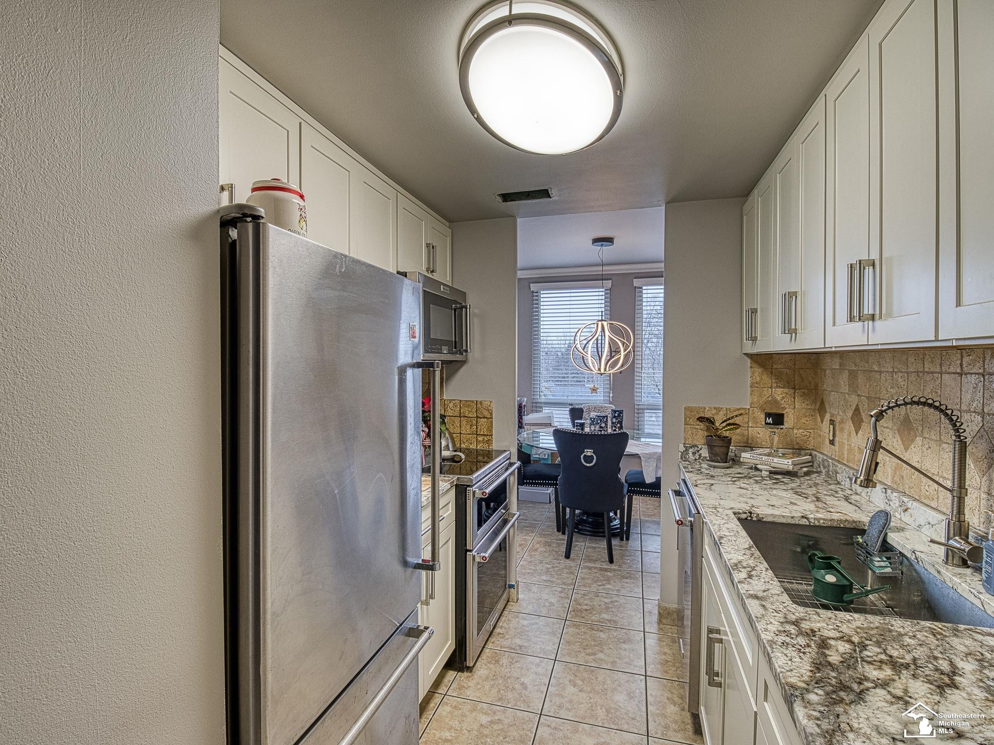 22700 Garrison, 409, Dearborn, MI 48124 — Photo 6