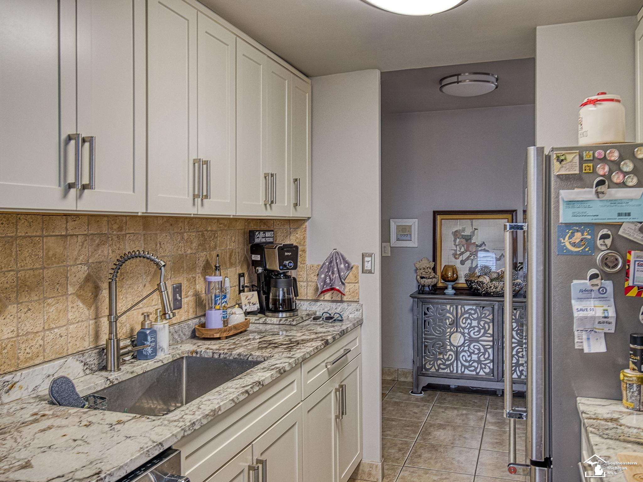 22700 Garrison, 409, Dearborn, MI 48124 — Photo 7