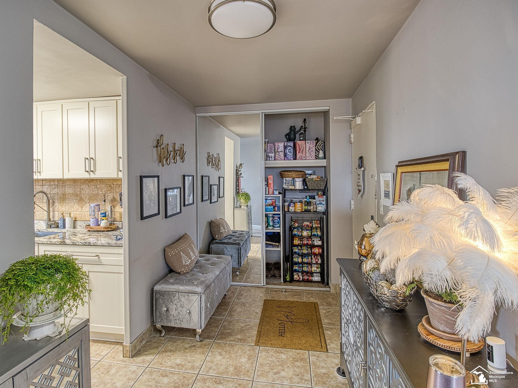22700 Garrison, 409, Dearborn, MI 48124 — Photo 10