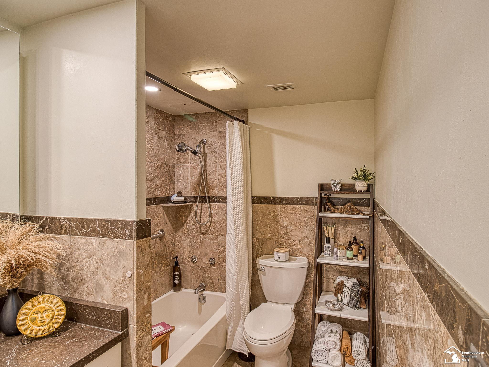 22700 Garrison, 409, Dearborn, MI 48124 — Photo 14