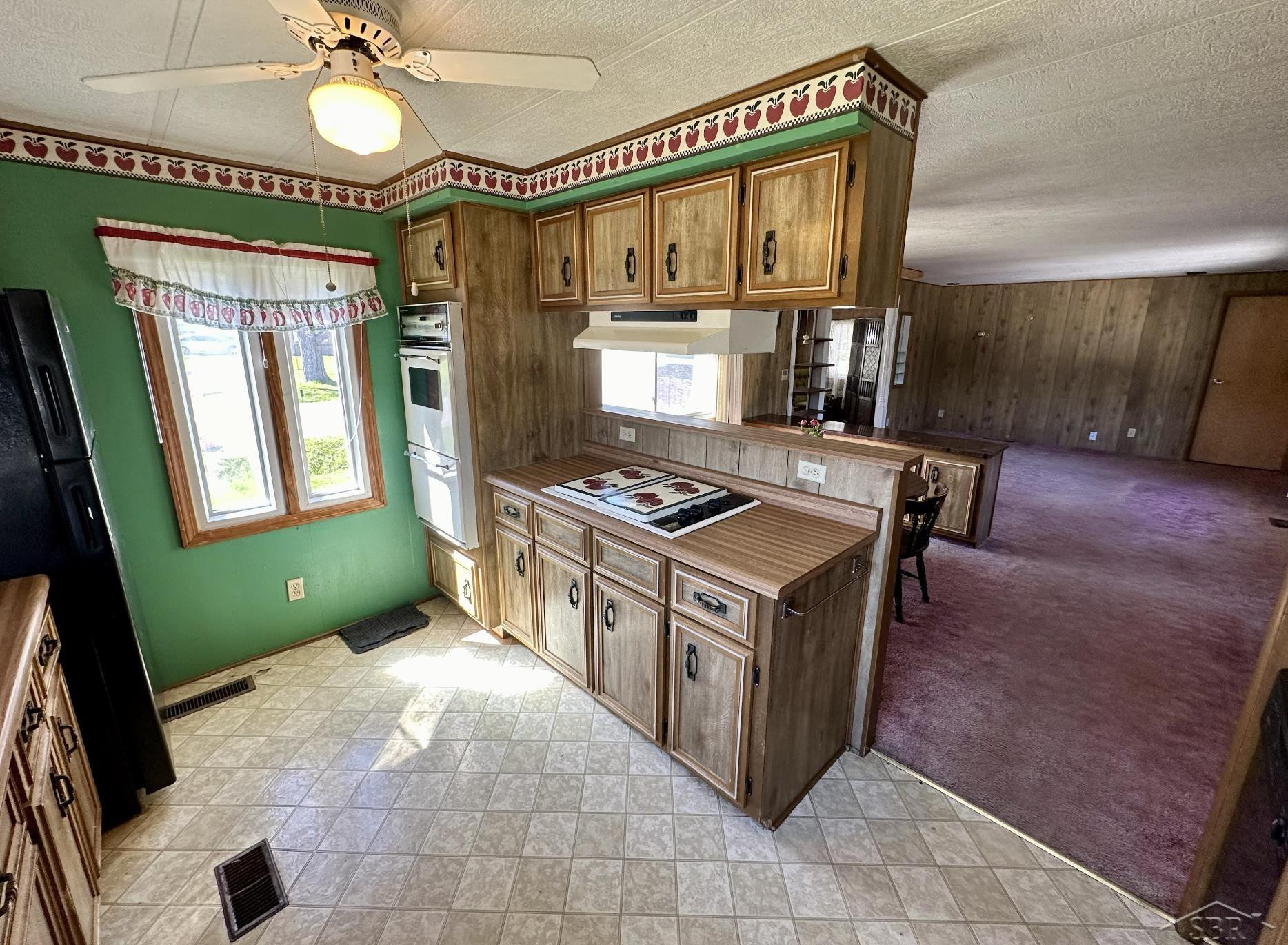 989 E Parkway Drive, Tawas City, MI 48763 — Photo 10
