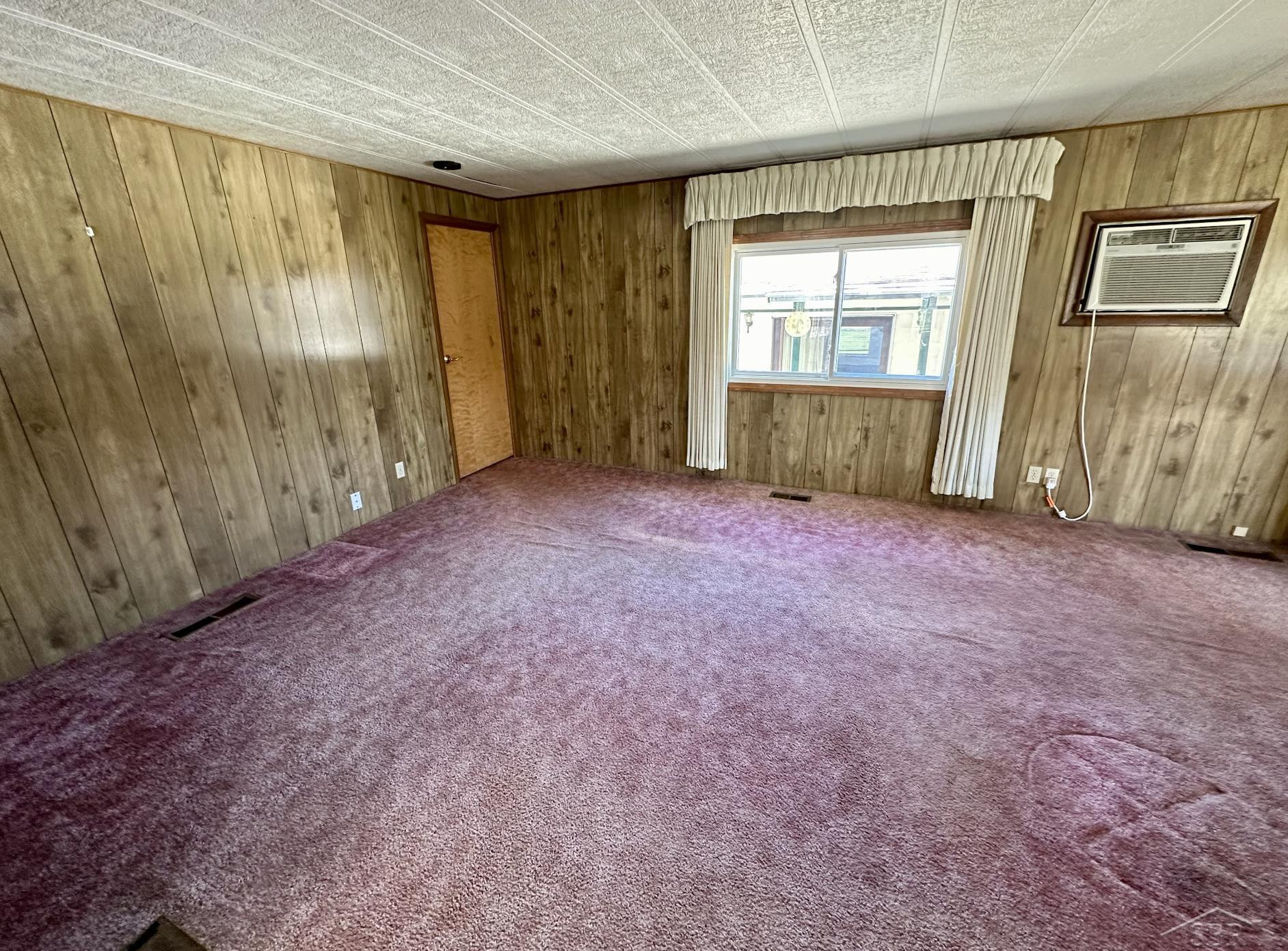 989 E Parkway Drive, Tawas City, MI 48763 — Photo 20