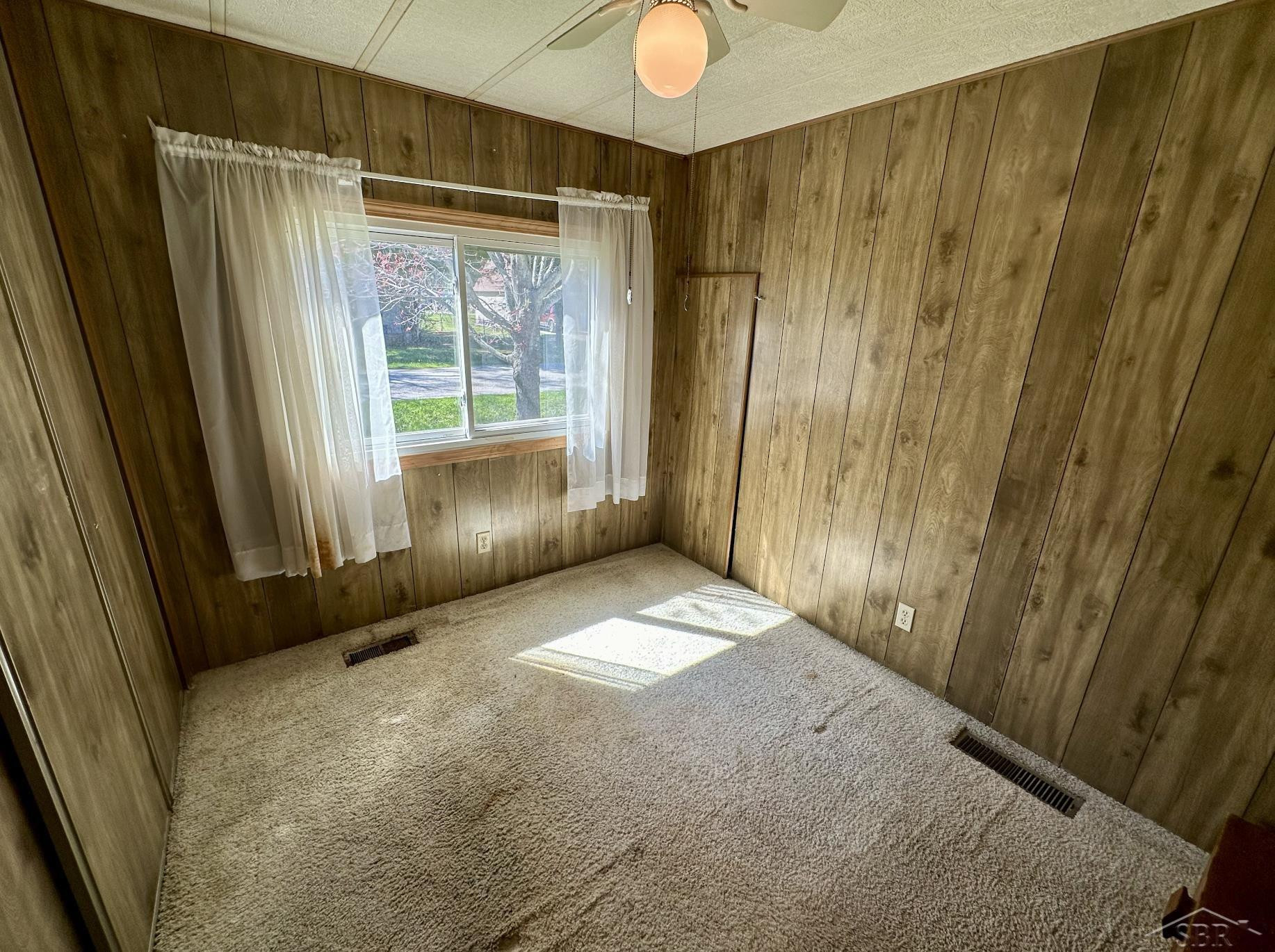 989 E Parkway Drive, Tawas City, MI 48763 — Photo 28