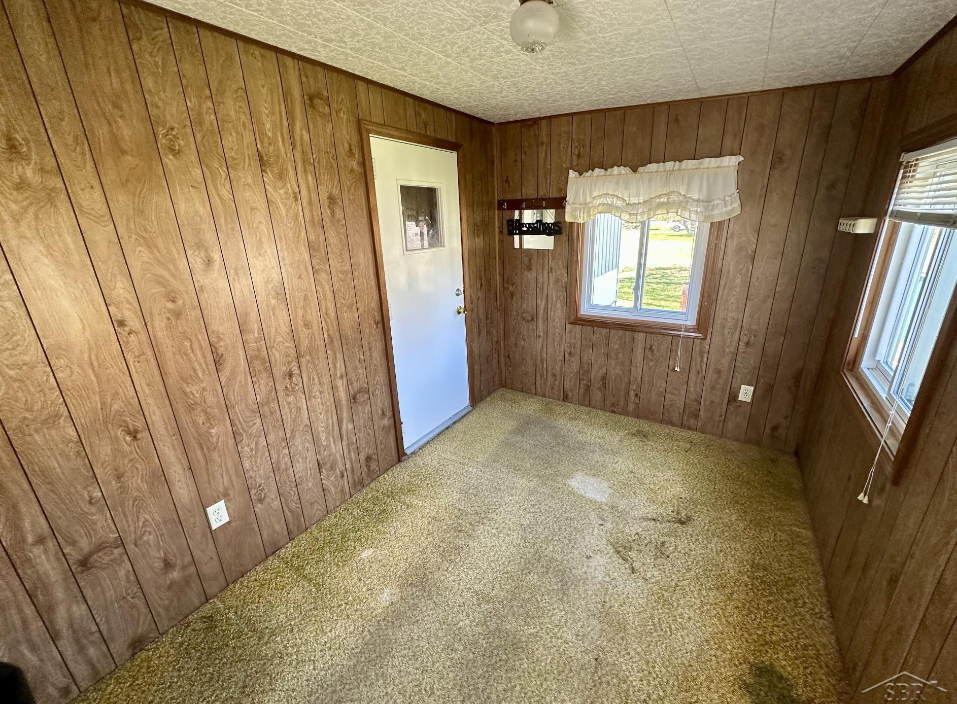 989 E Parkway Drive, Tawas City, MI 48763 — Photo 38