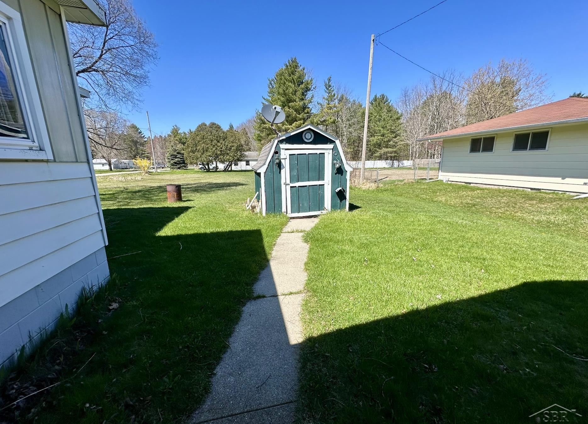 989 E Parkway Drive, Tawas City, MI 48763 — Photo 44