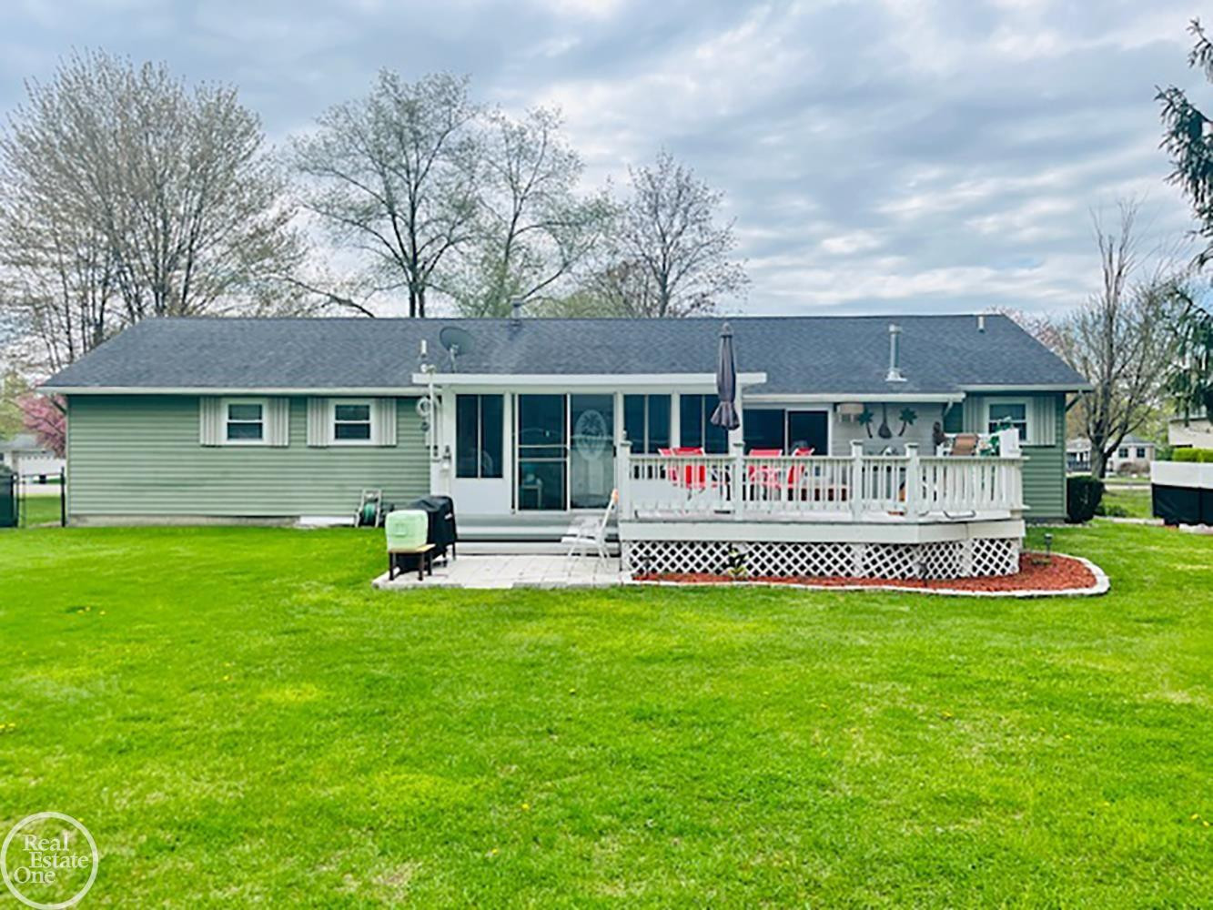 4614 Kingsbury Drive, Port Huron, MI 48060 — Photo 2