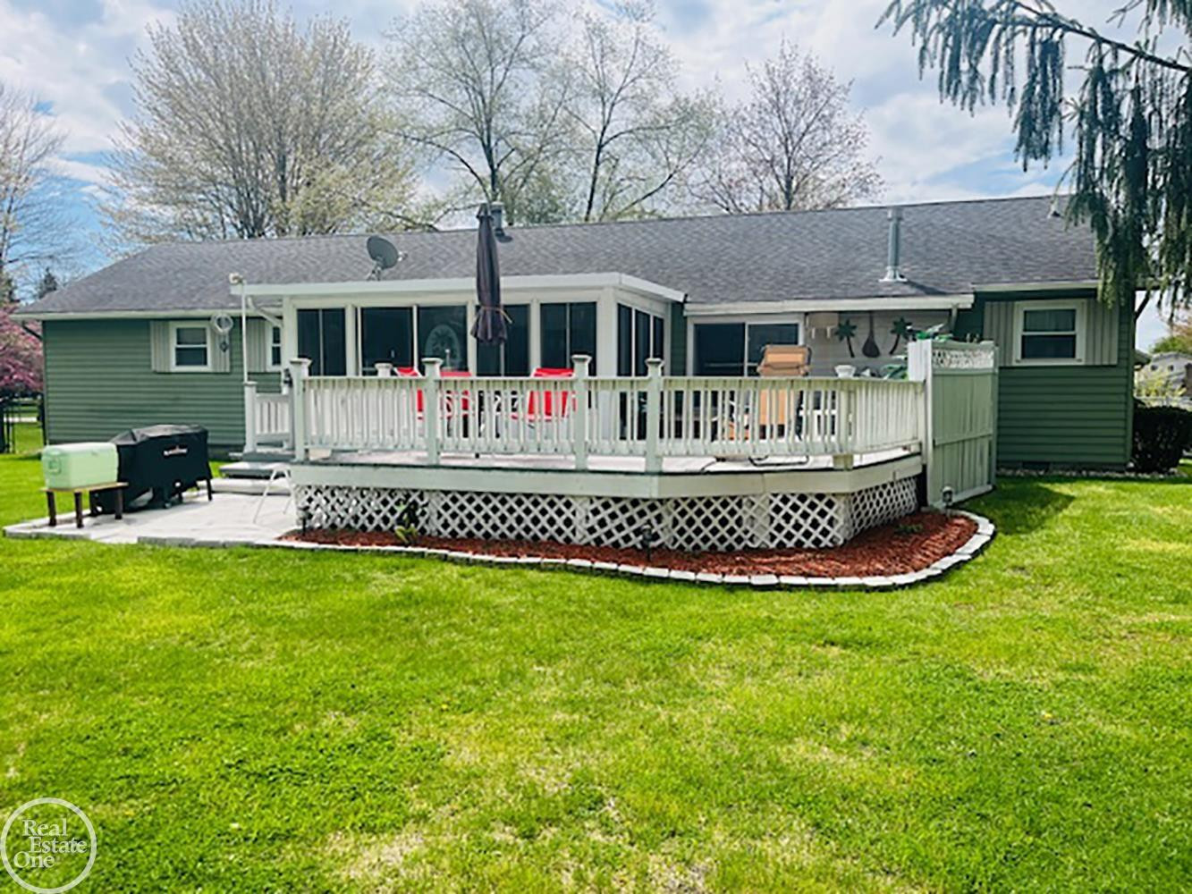 4614 Kingsbury Drive, Port Huron, MI 48060 — Photo 36