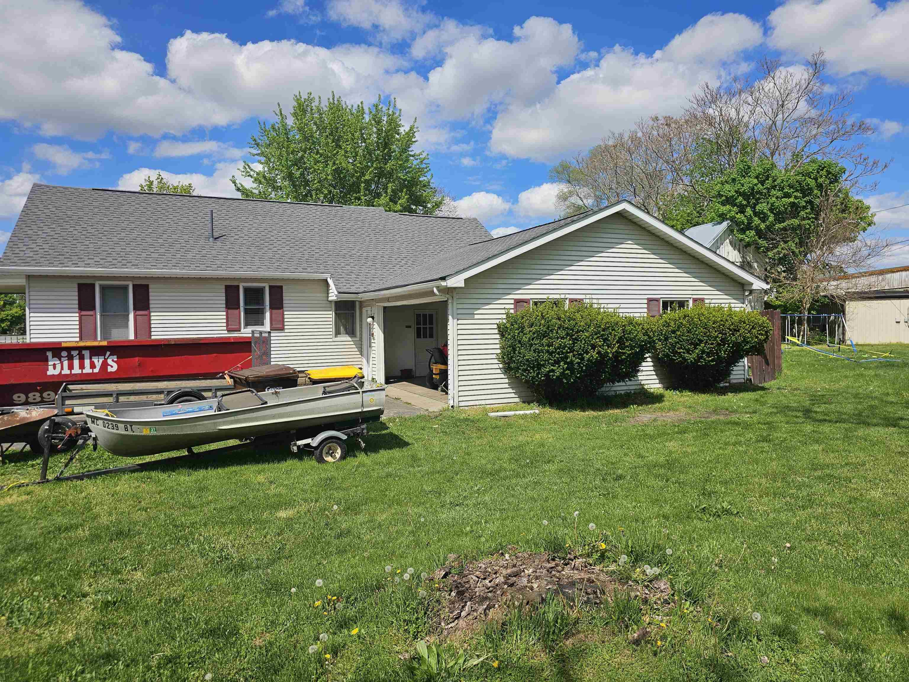 125 S Line Street, Chesaning, MI 48616 — Photo 6
