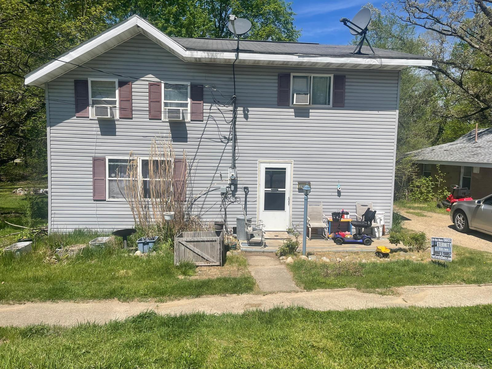 210 W Saint Marys Street, Decatur, MI 49045 — front exterior