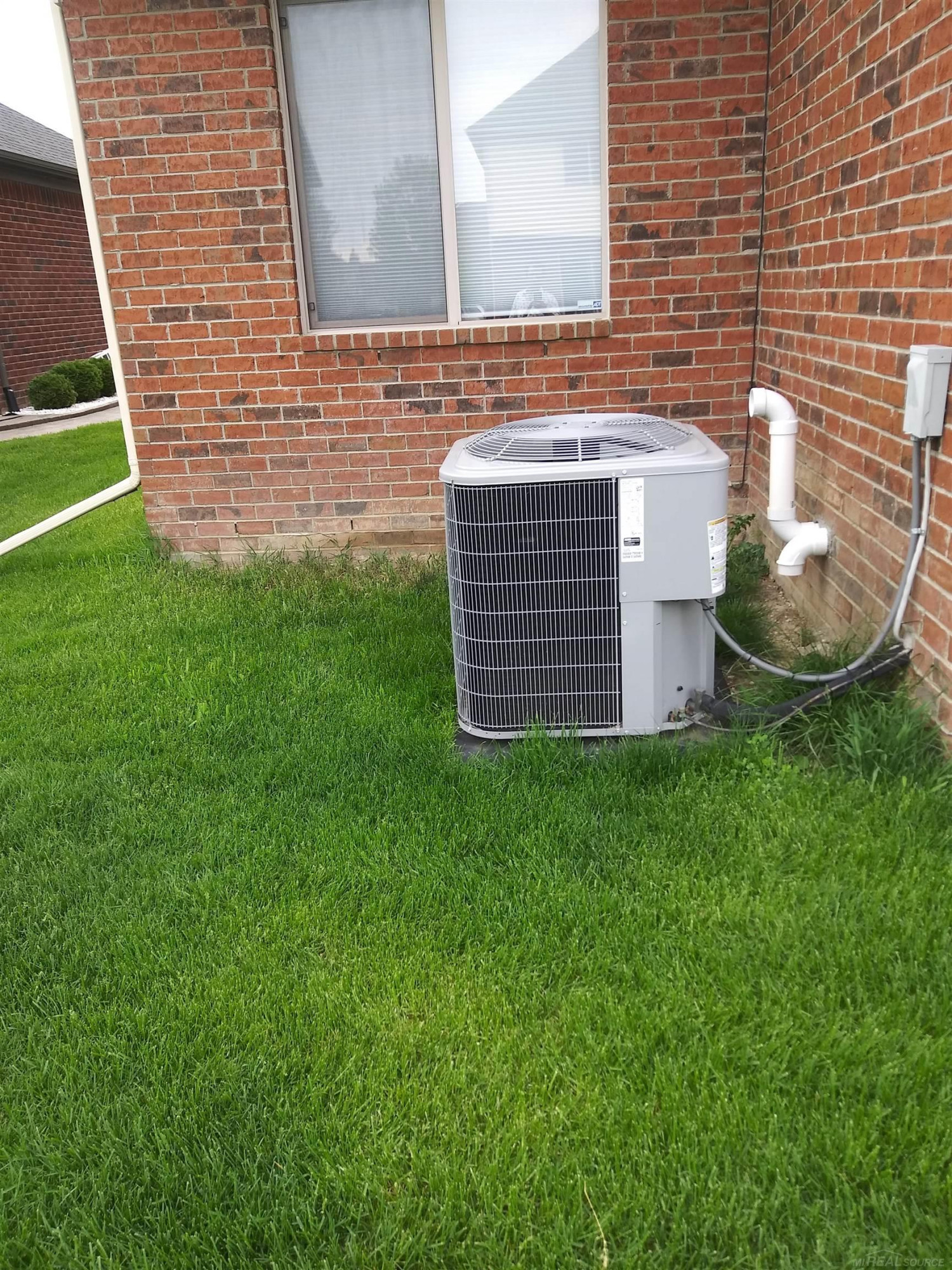 45394 Torch Lake Drive, Macomb, MI 48044 — Photo 14