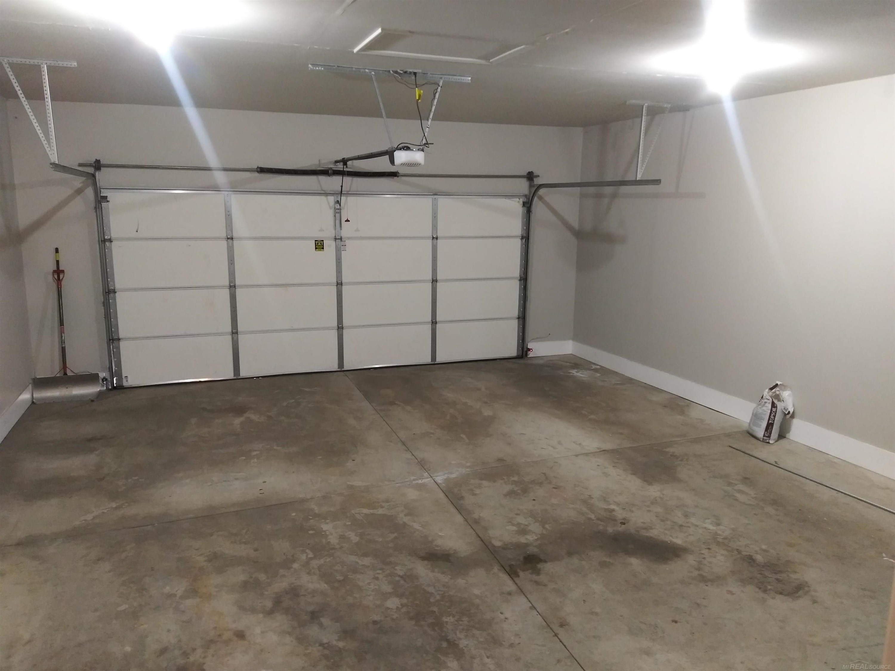 45394 Torch Lake Drive, Macomb, MI 48044 — Photo 25
