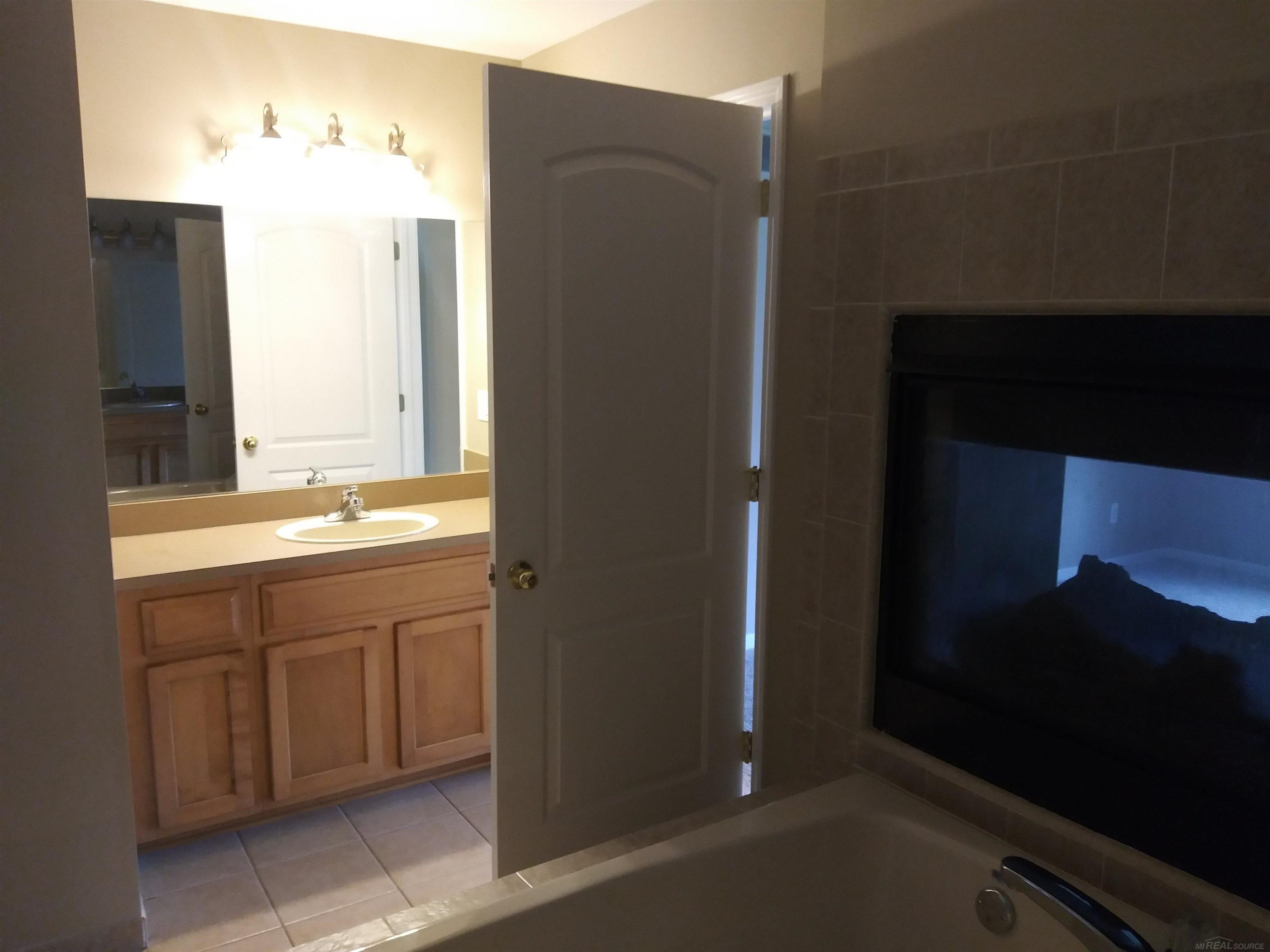 45394 Torch Lake Drive, Macomb, MI 48044 — Photo 60