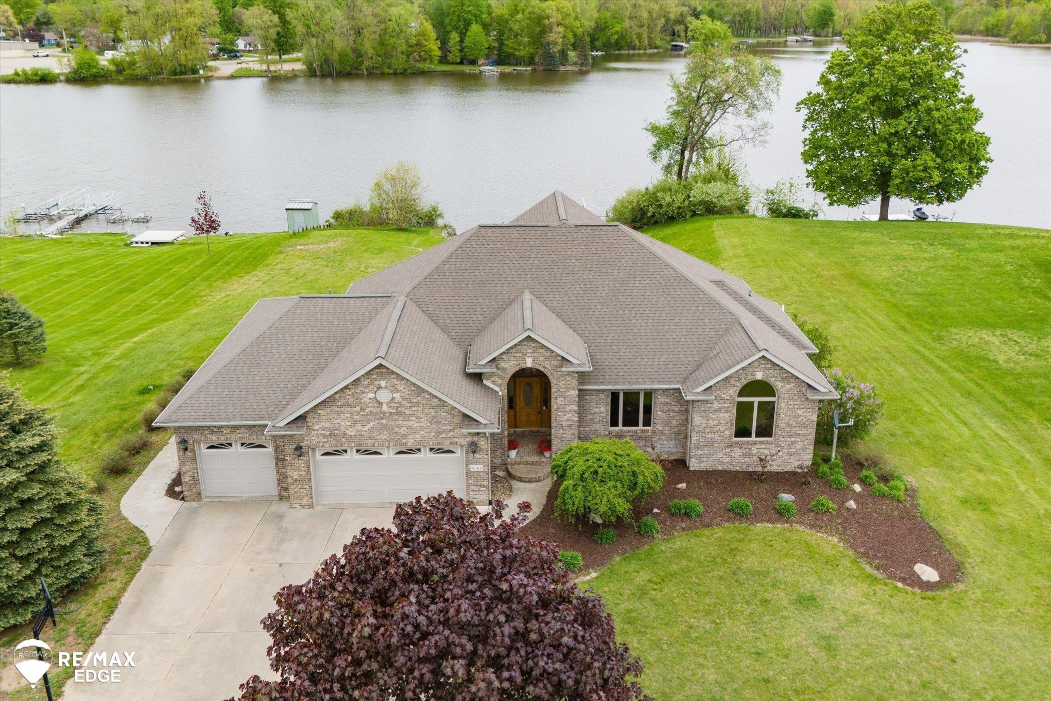 4366 Worvies, Columbiaville, MI 48421 — Photo 2