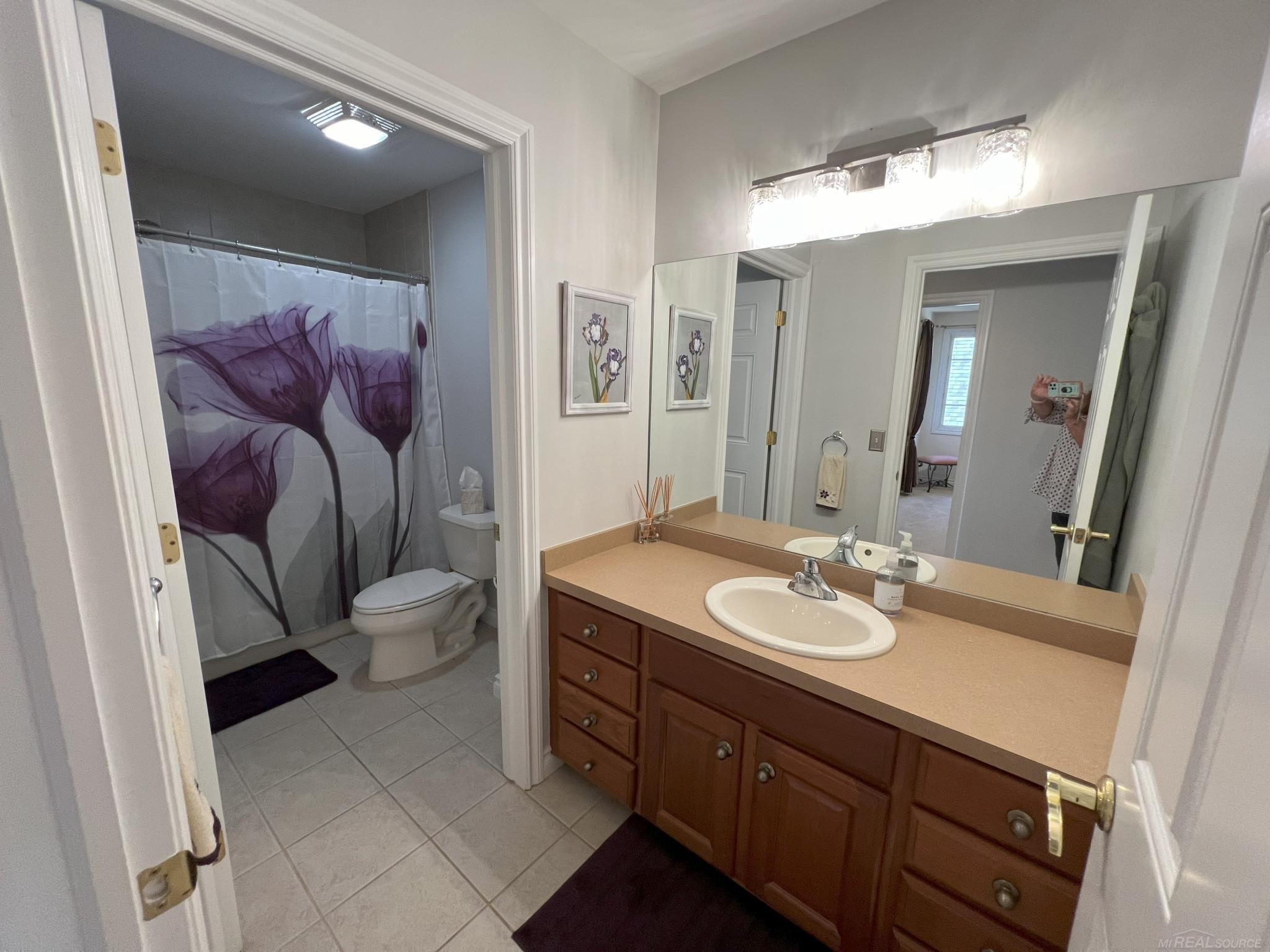 10823 Sparkling Waters, South Lyon, MI 48178 — Photo 16