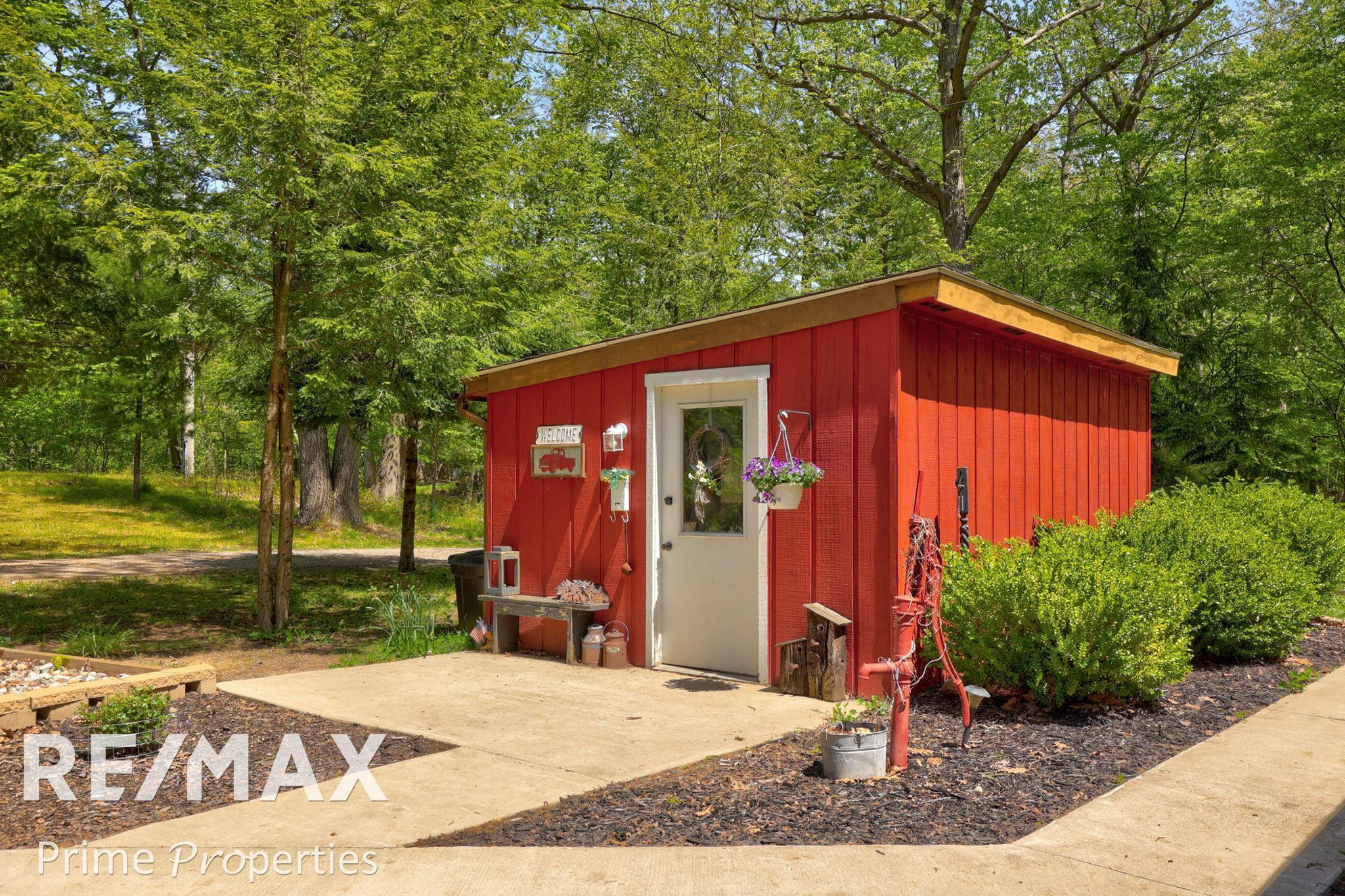14371 W Burt, Chesaning, MI 48616 — Photo 39