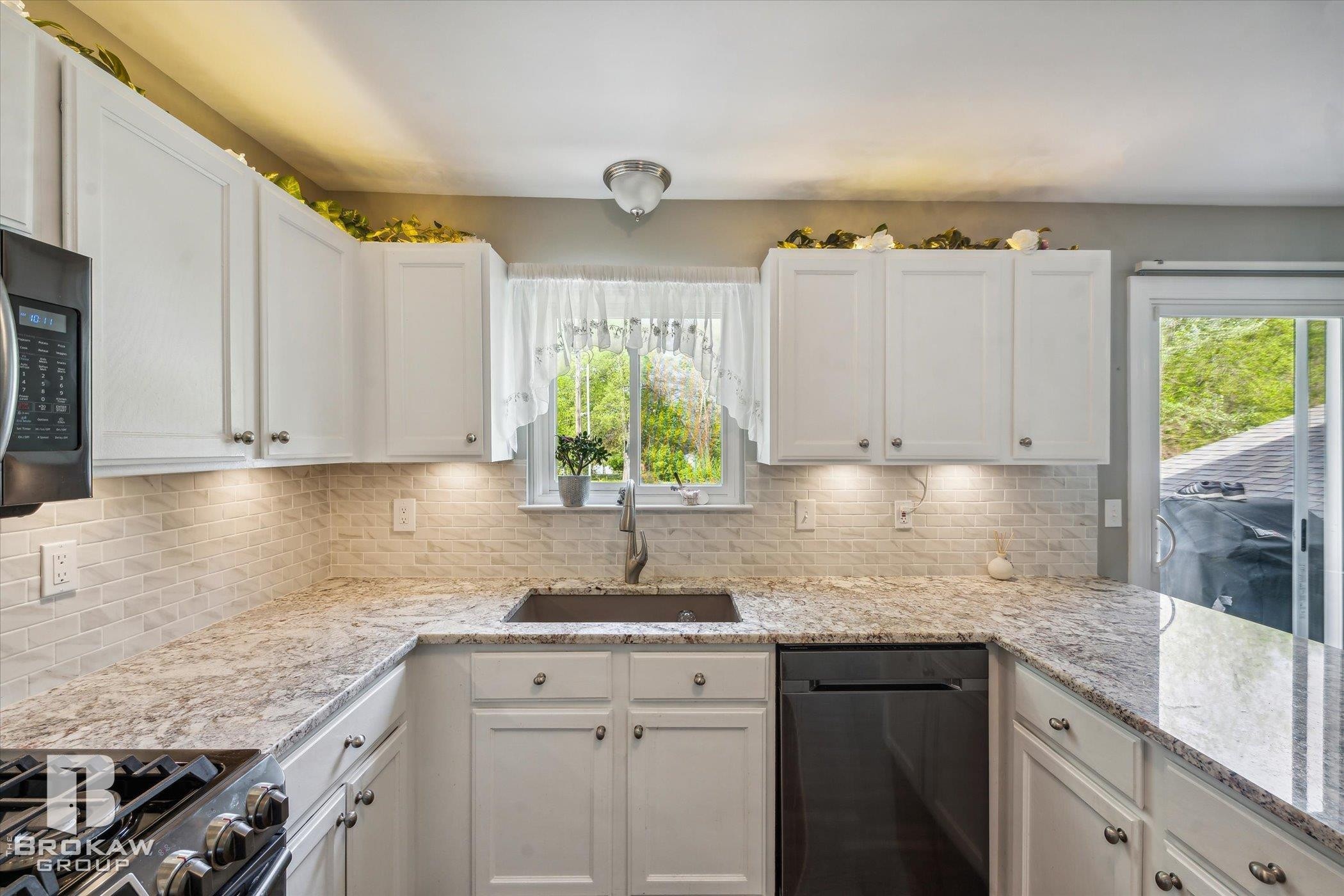 315 Sherman, Ortonville, MI 48462 — Photo 11