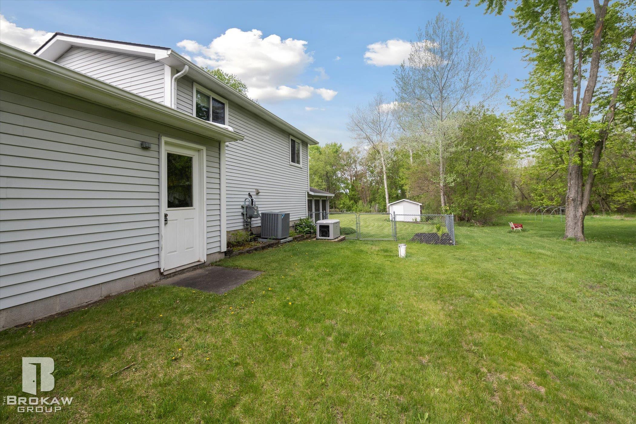315 Sherman, Ortonville, MI 48462 — Photo 44