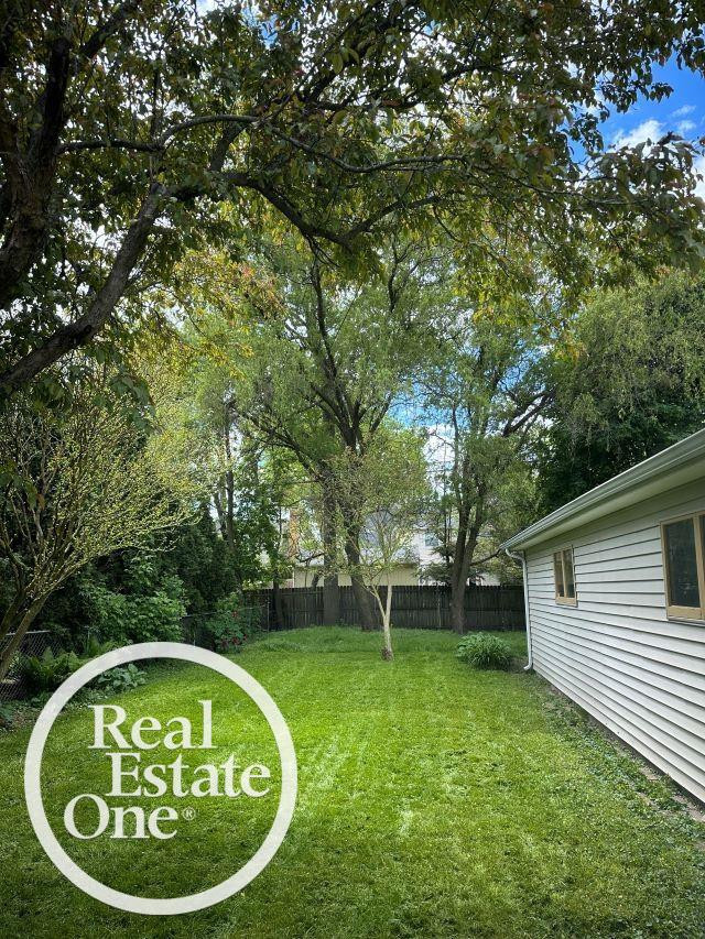 529 St Clair, Grosse Pointe, MI 48230 — Photo 17