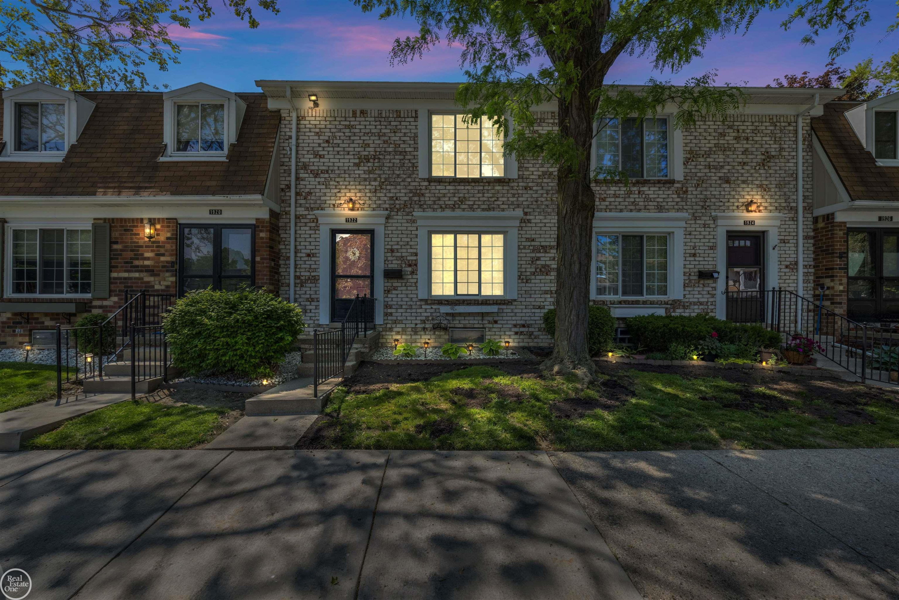 1922 Wickham Street, Royal Oak, MI 48073 — Photo 2