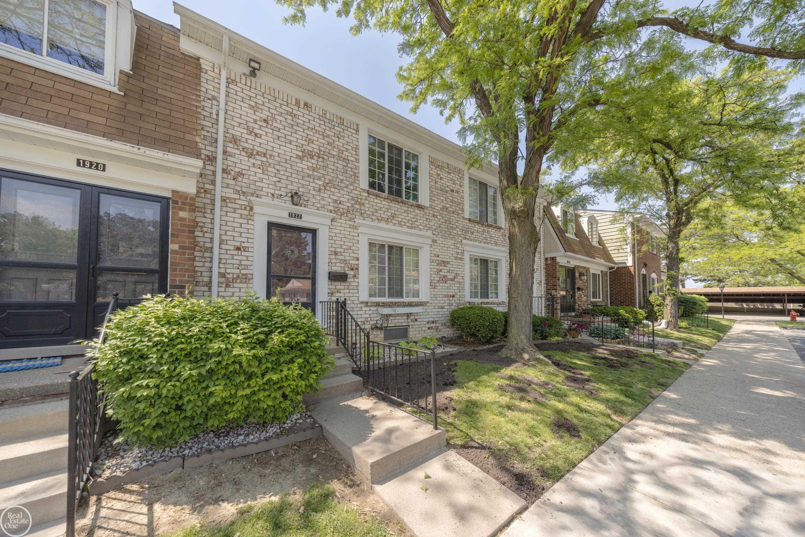 1922 Wickham Street, Royal Oak, MI 48073 — Photo 3