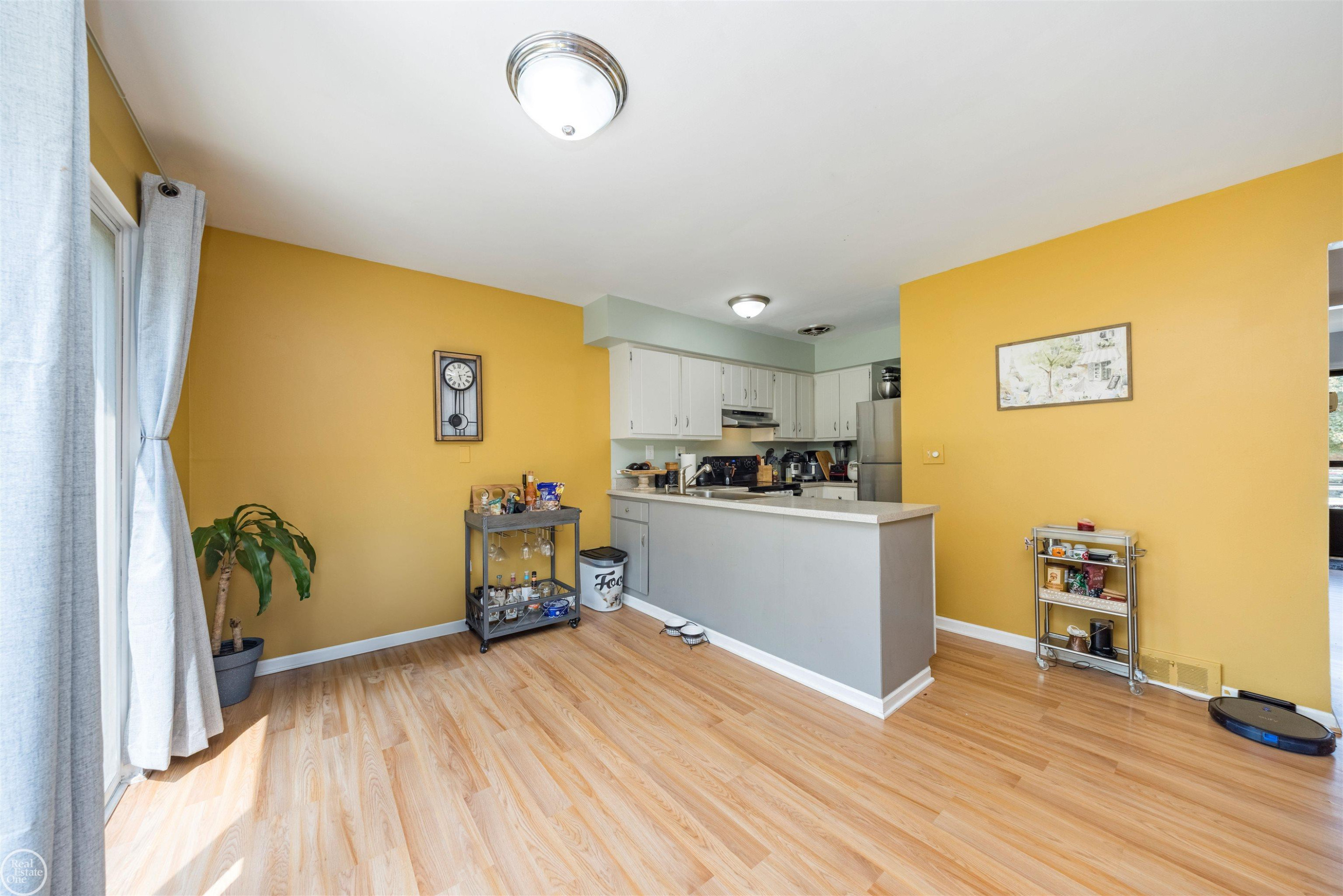 1922 Wickham Street, Royal Oak, MI 48073 — Photo 12