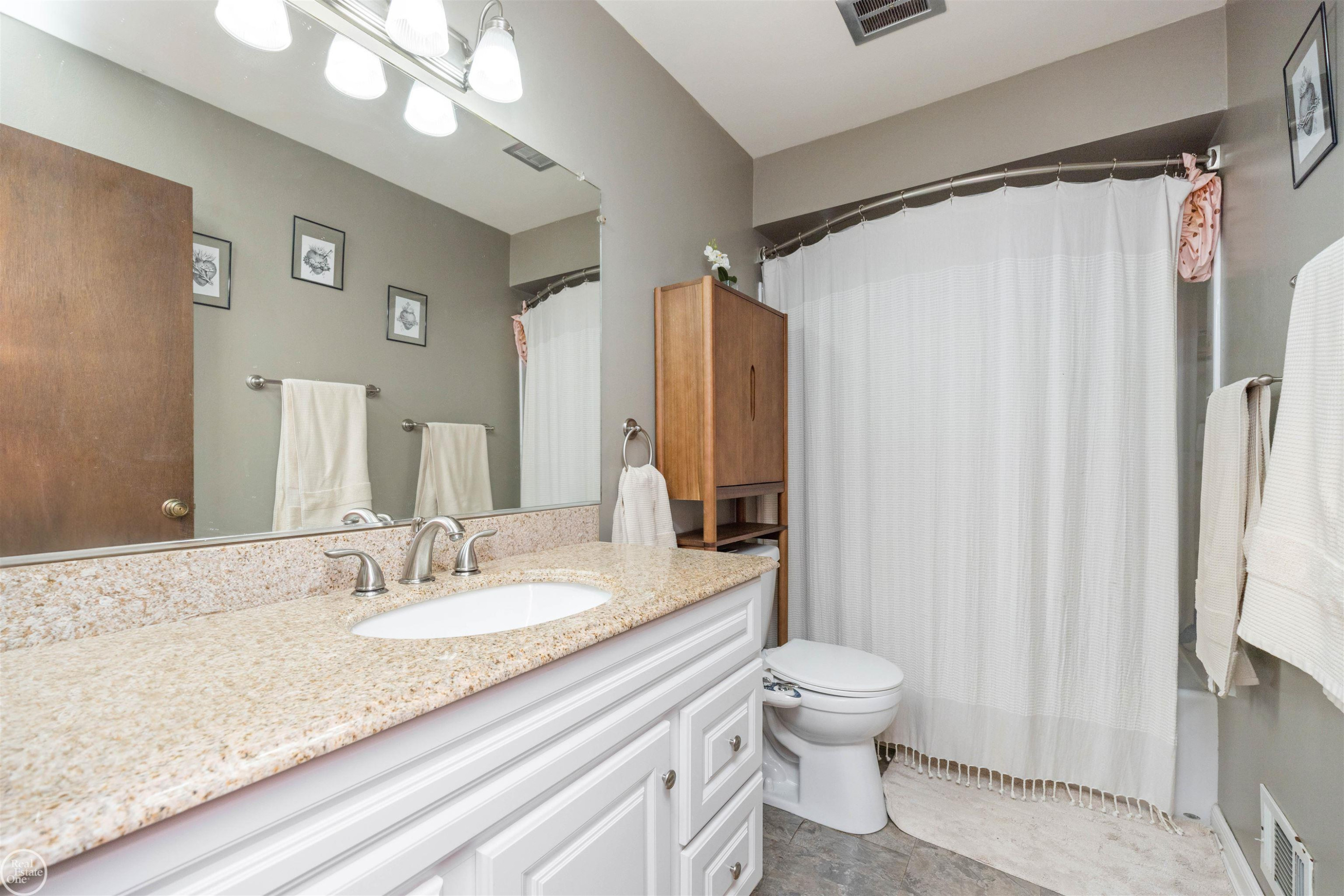 1922 Wickham Street, Royal Oak, MI 48073 — Photo 16