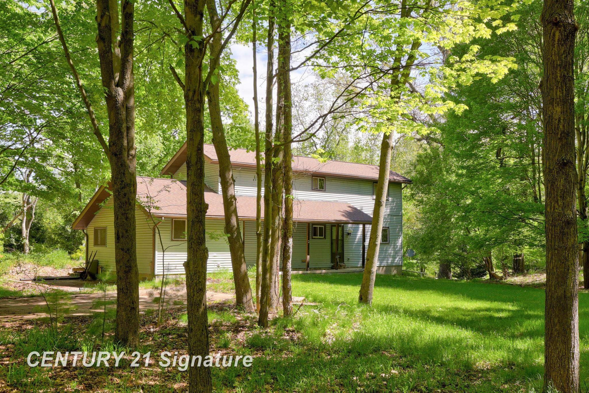 12092 Spencer Road, Saginaw, MI 48609 — front exterior