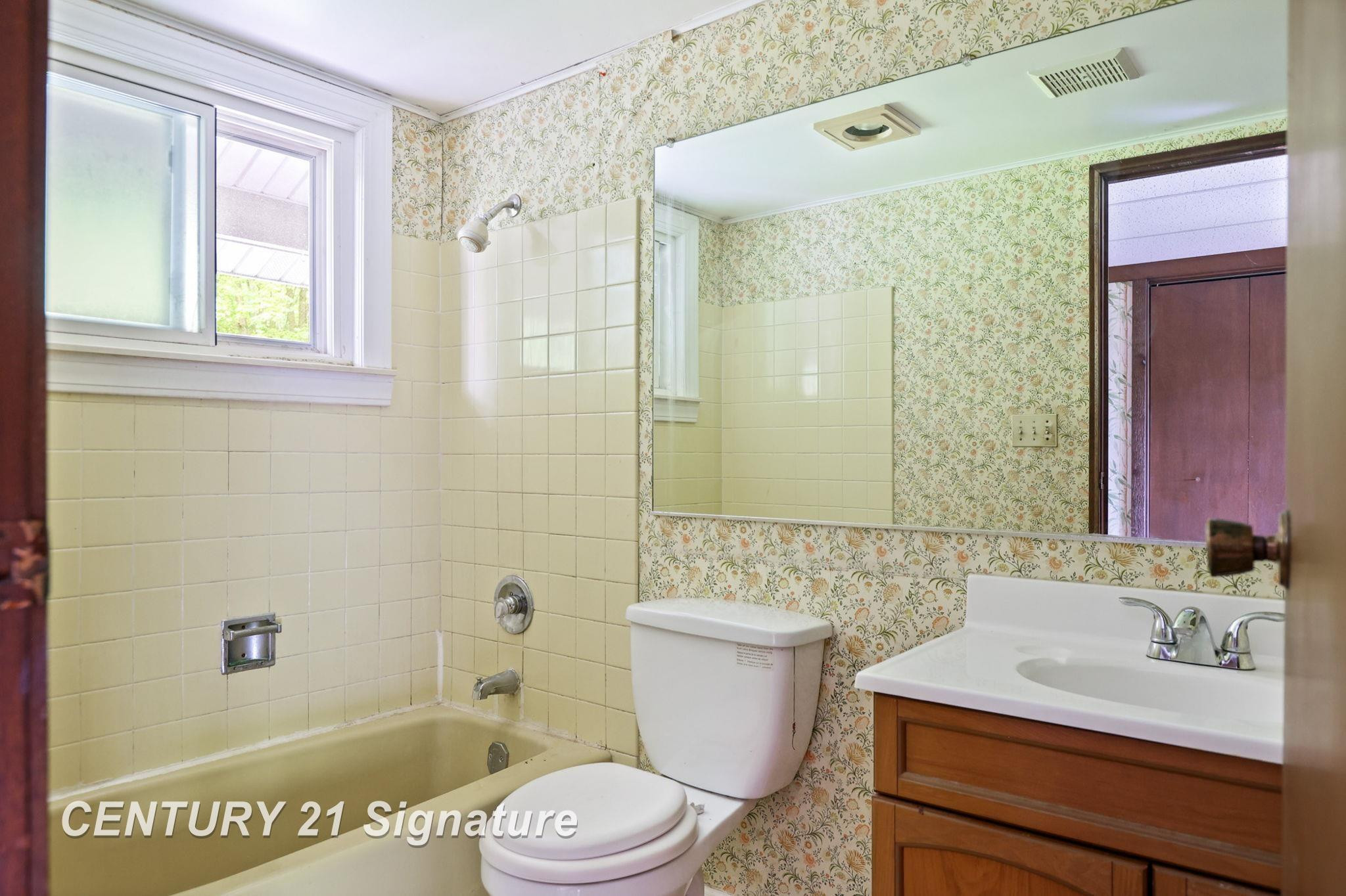 12092 Spencer Road, Saginaw, MI 48609 — Photo 15