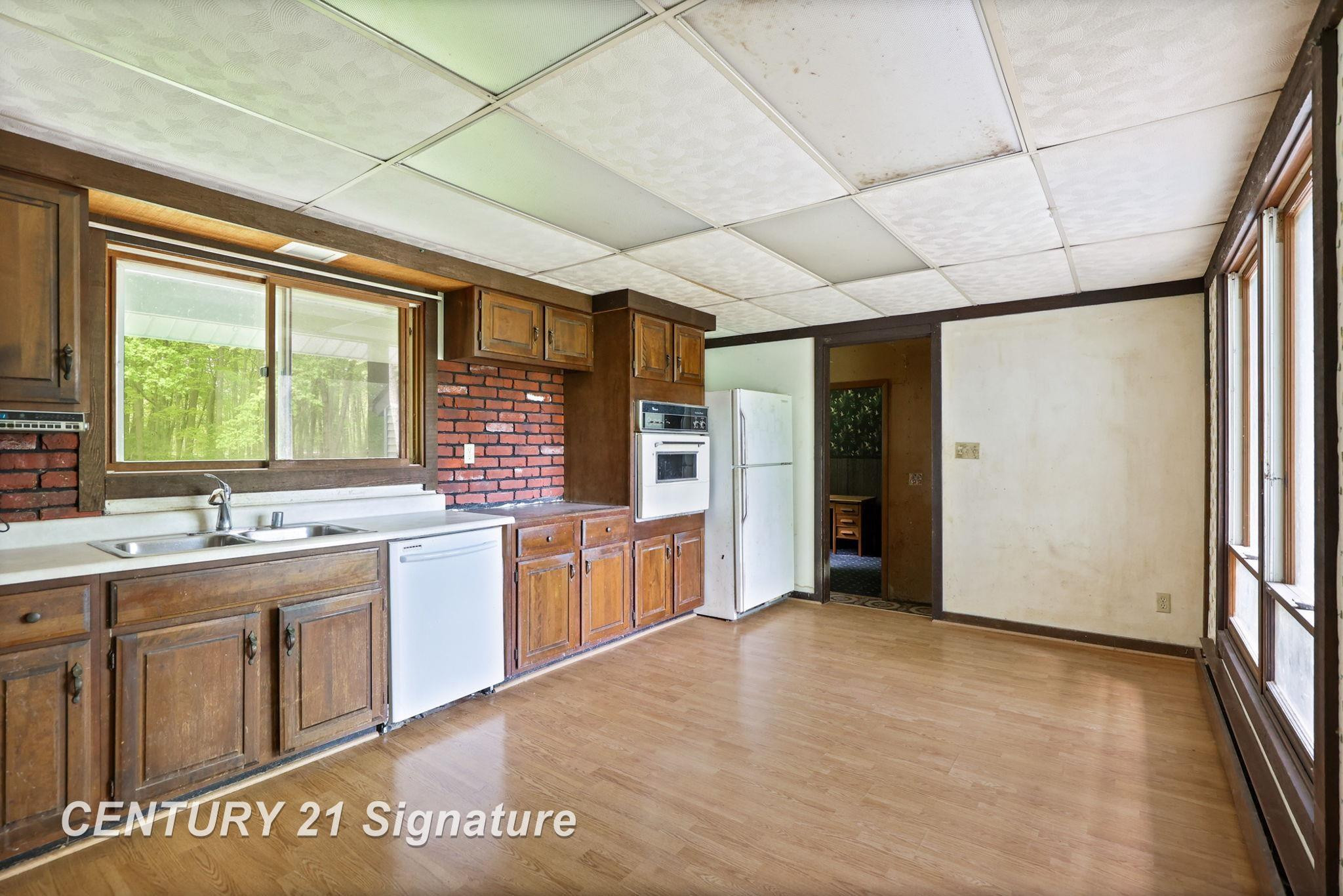 12092 Spencer Road, Saginaw, MI 48609 — Photo 17