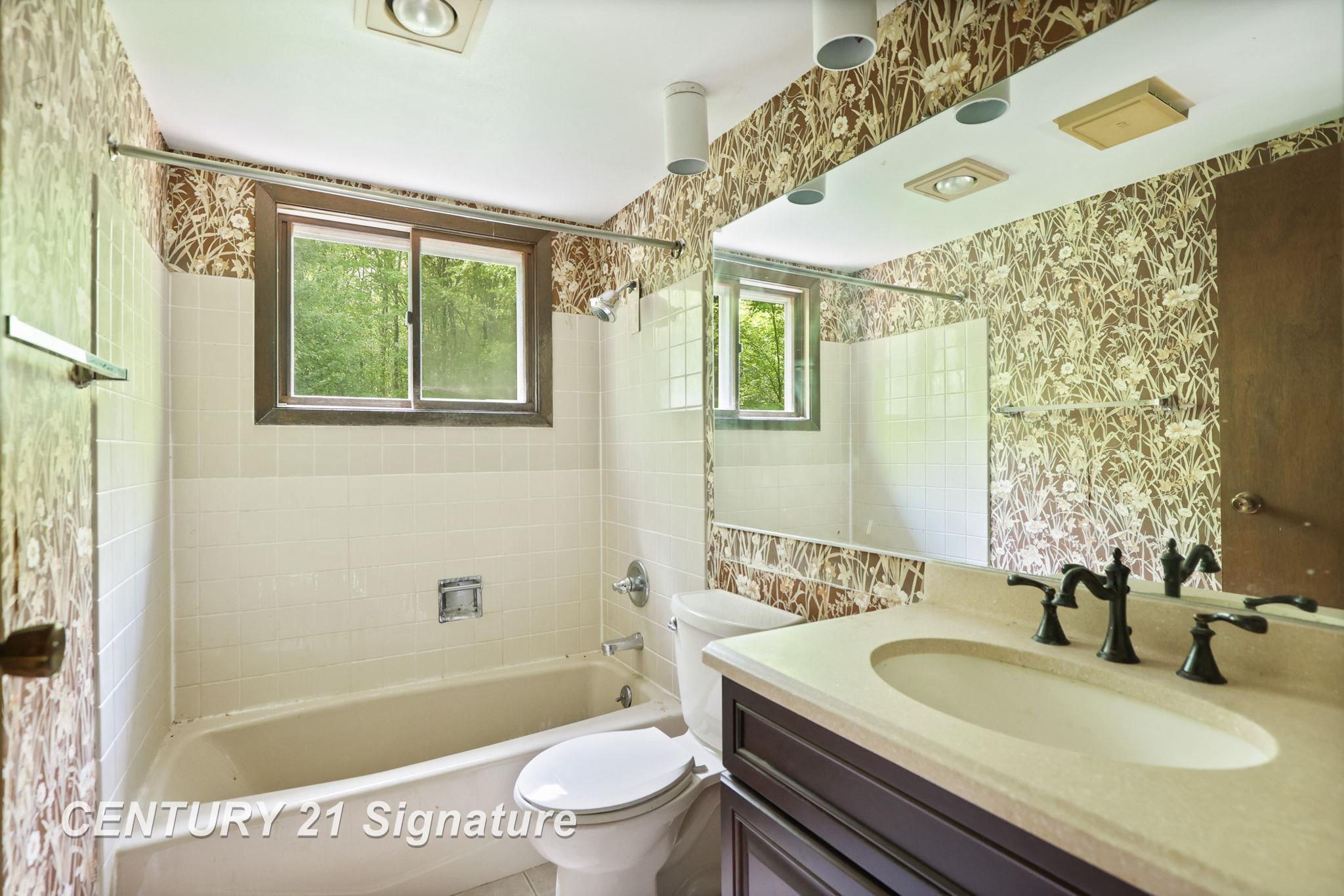 12092 Spencer Road, Saginaw, MI 48609 — Photo 32