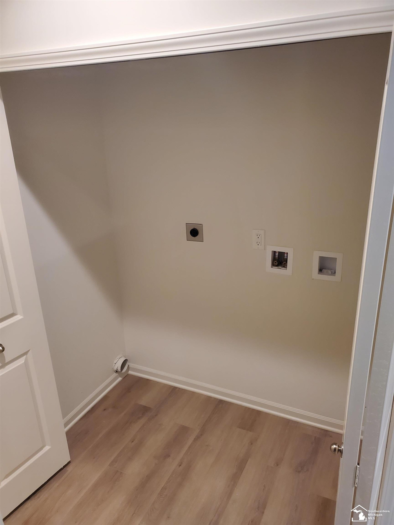 833 Plum Village, Unit 44, Monroe, MI 48161 — Photo 12