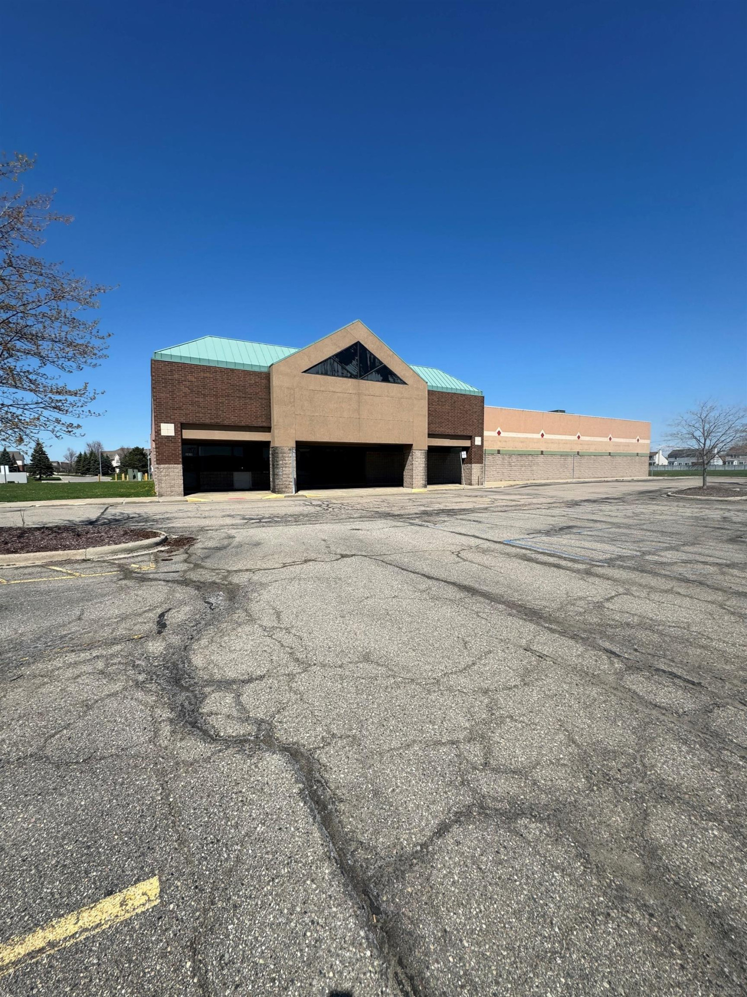 741 NW LEONARD Street, Grand Rapids, MI, 49504