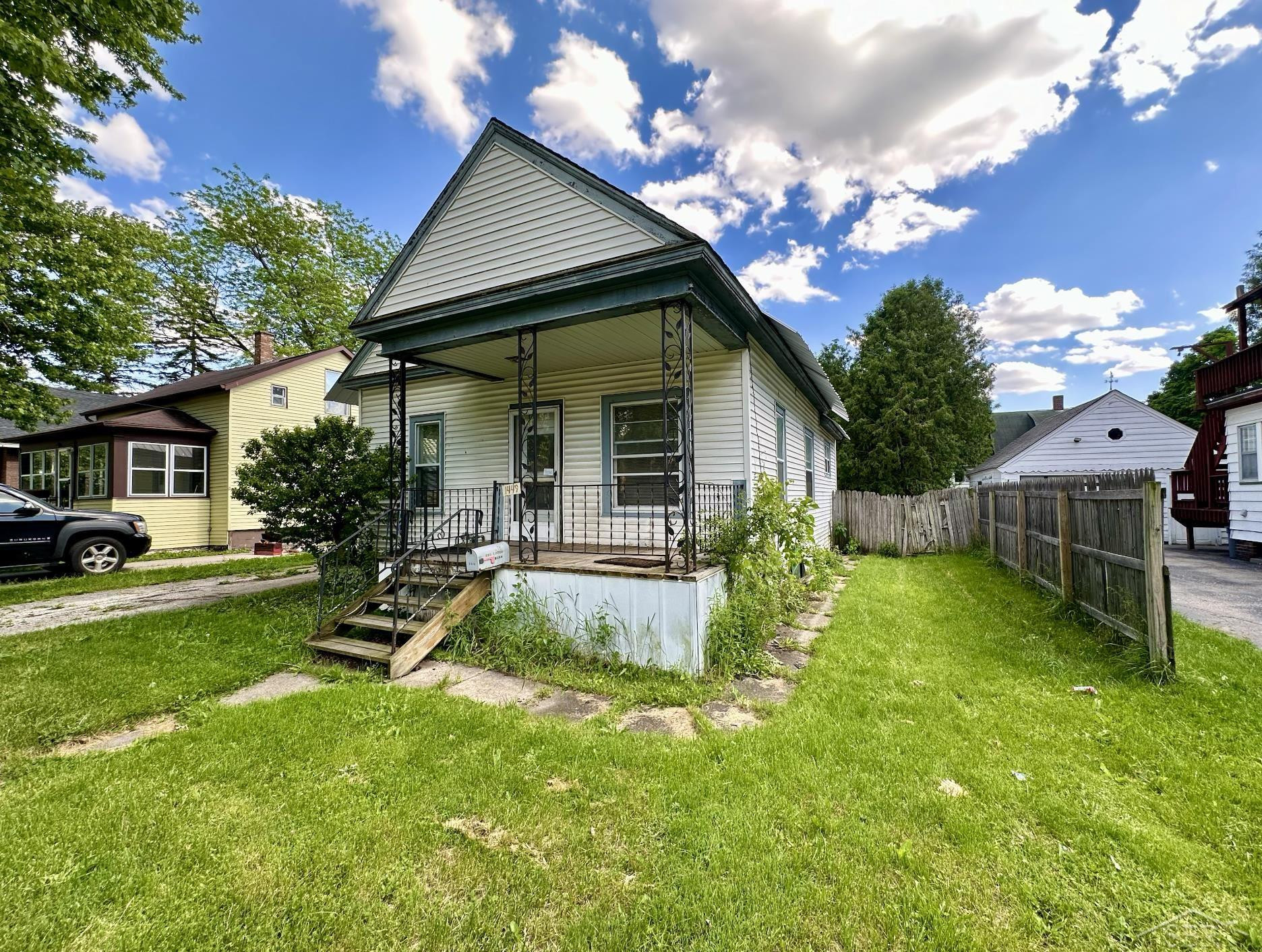 224 S SE Kenbrook Street, Grand Rapids, MI, 49548